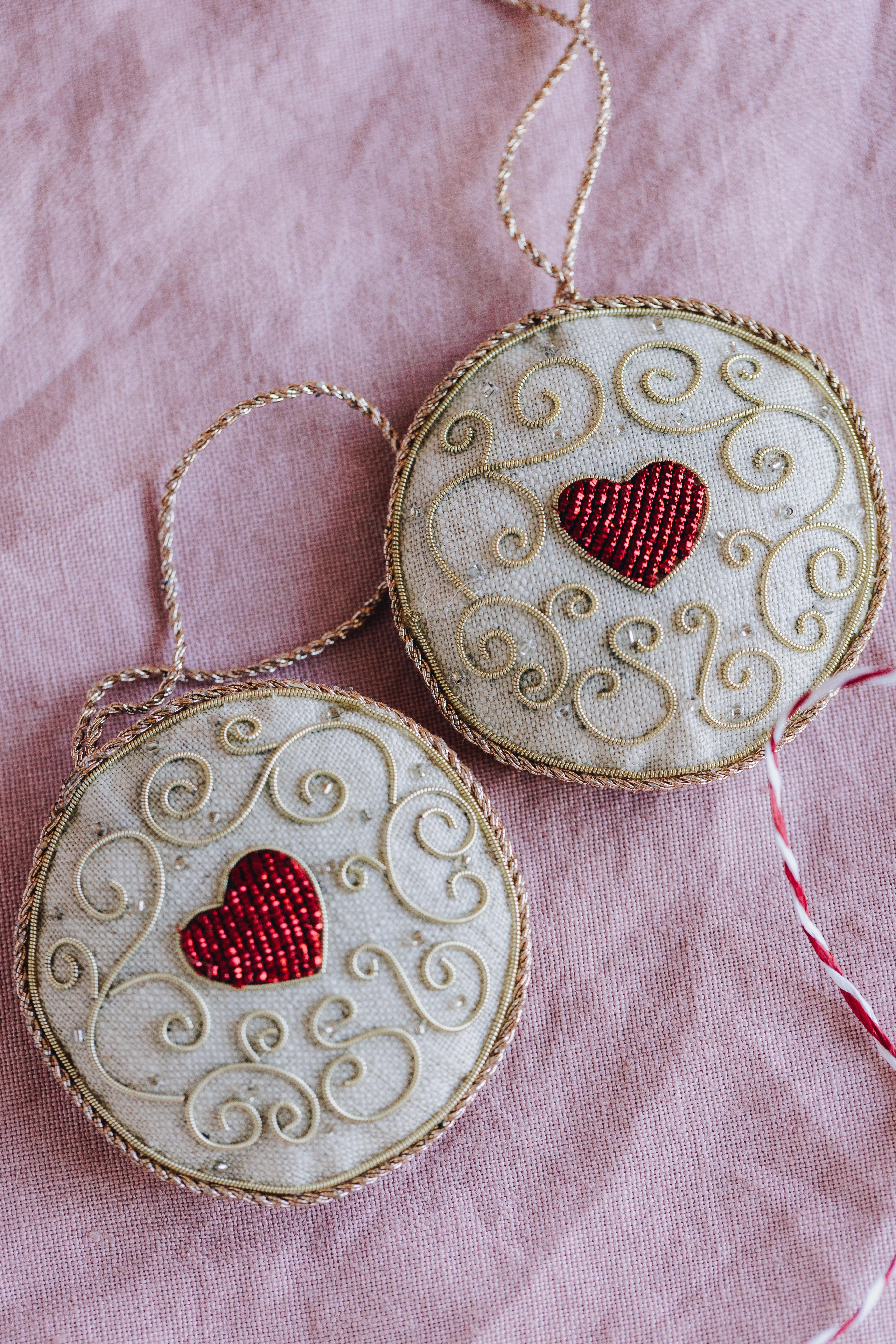 Hand-Crafted Set of 9 Christmas Ornaments Vintage Irish Linen English Biscuits Jammie Heart For Sale