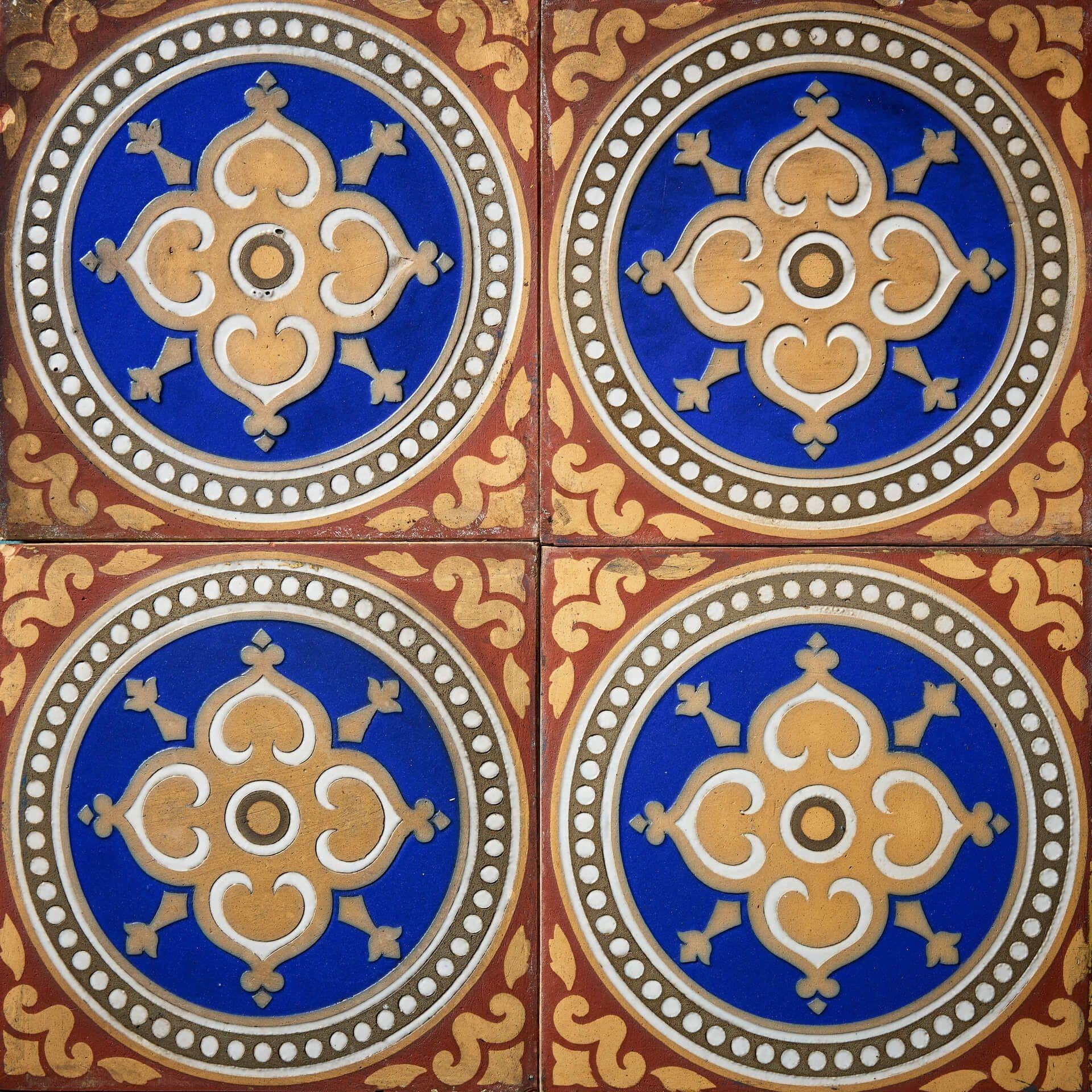 Victorien Ensemble de 9 carreaux encaustiques récupérés à motifs par Maw & Co en vente