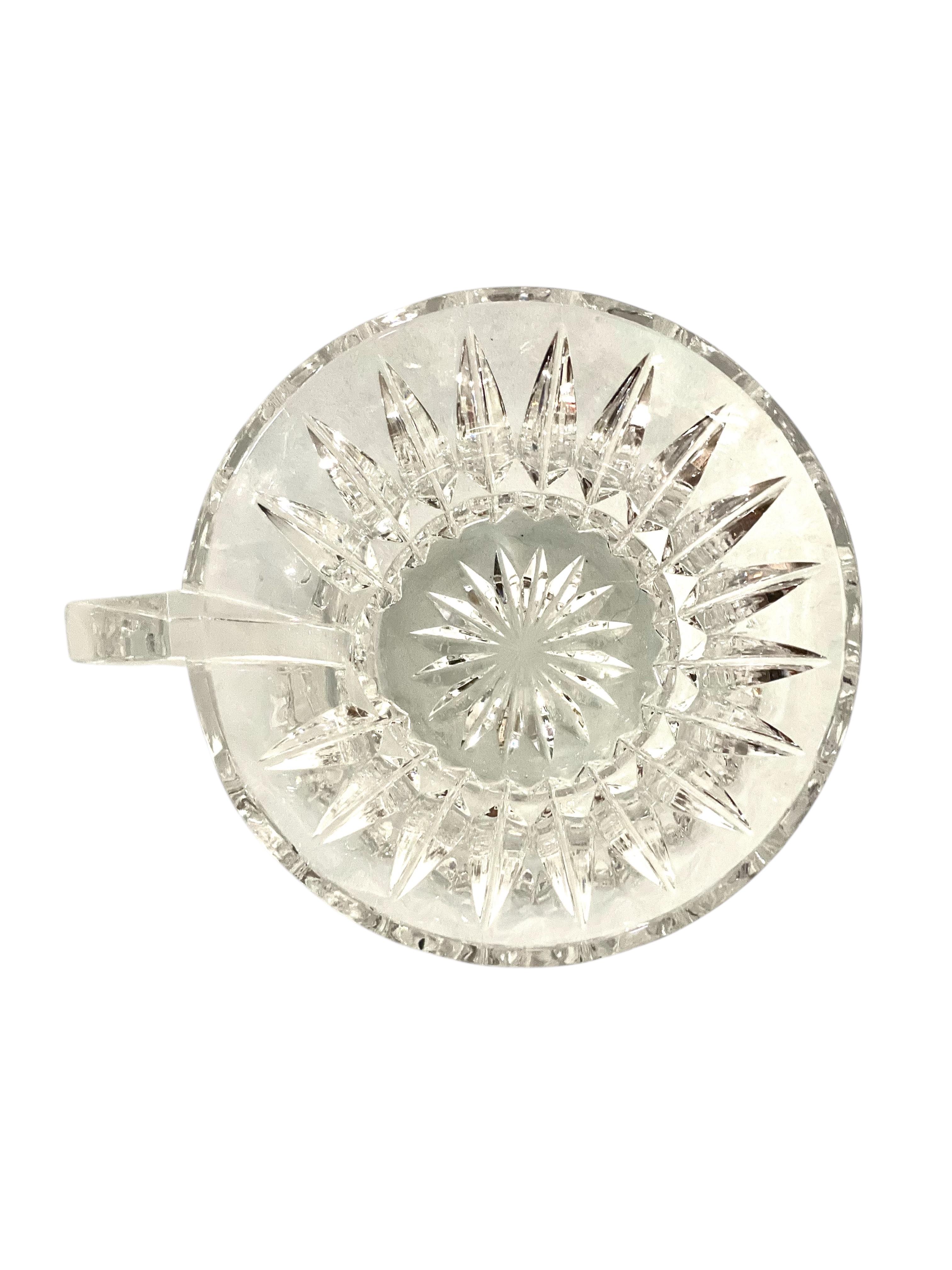 Satz von 9 Saint Louis Kristallschalen mit Henkel - Buckingham-Muster, Frankreich (Französisch) im Angebot