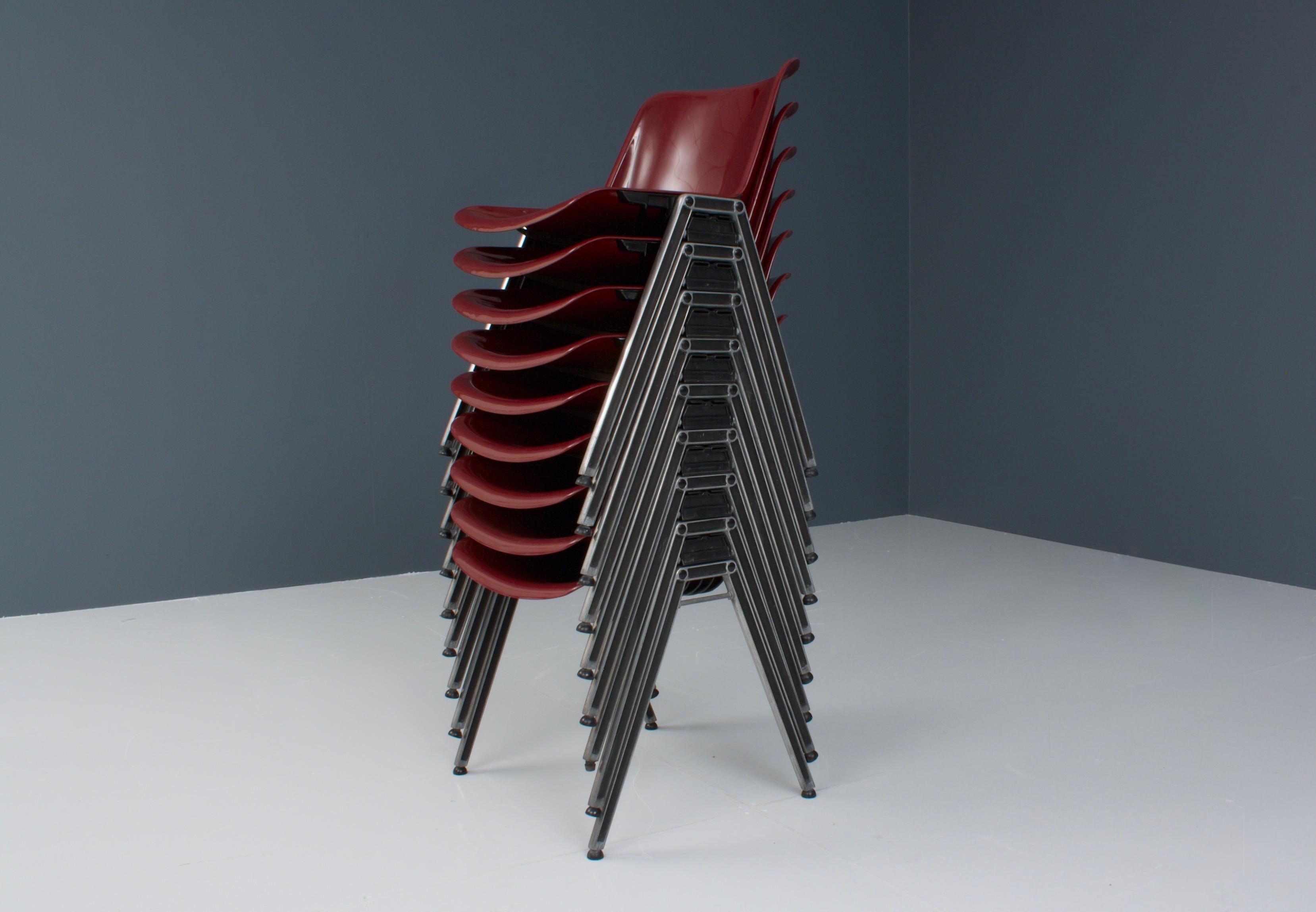 Italian Set of 9 Stacking Chairs by Osvaldo Borsani for Tecno, Italy, 1970's For Sale