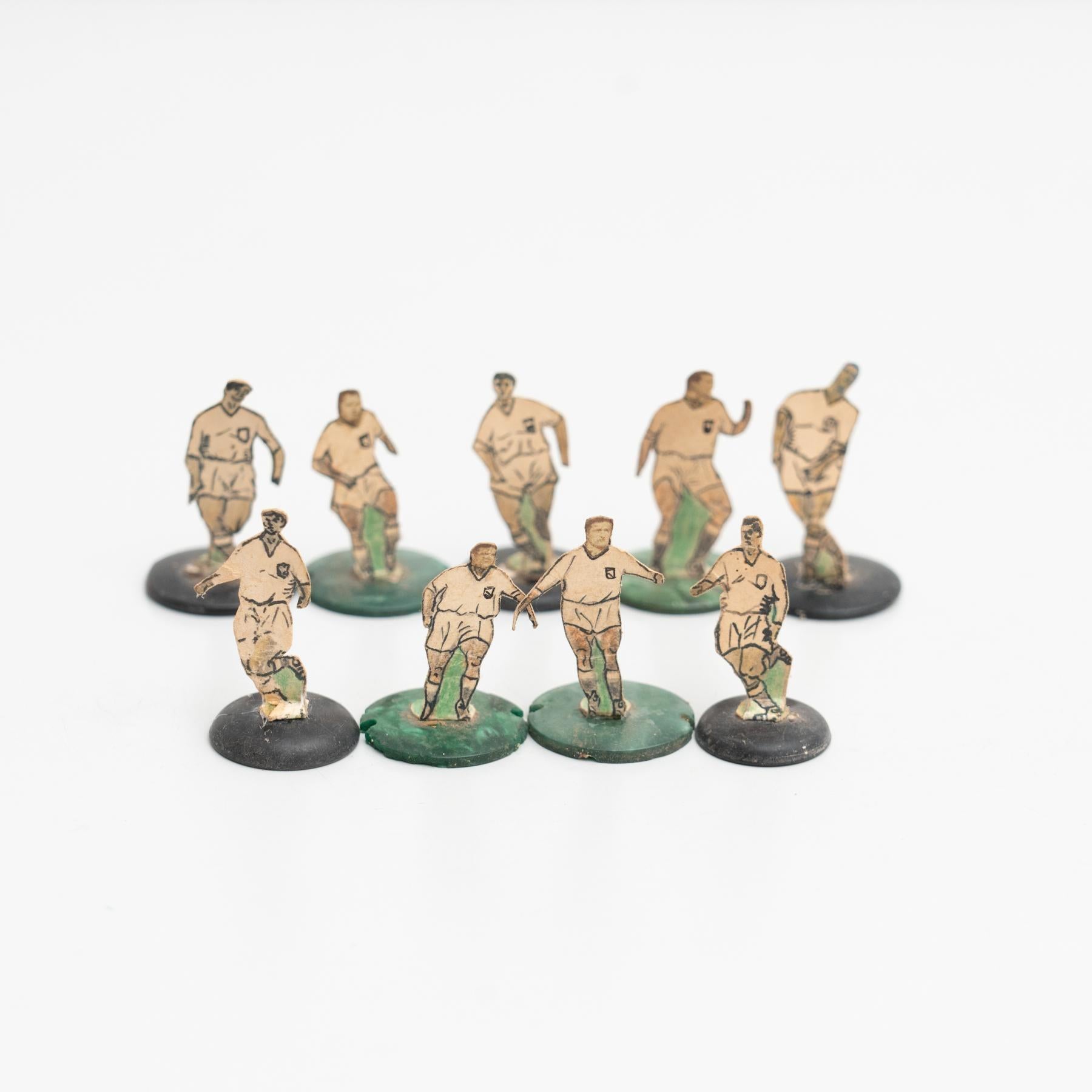 Set of 9 Traditional Antique Button Soccer Game Figures, circa 1950 In Good Condition For Sale In Barcelona, ES
