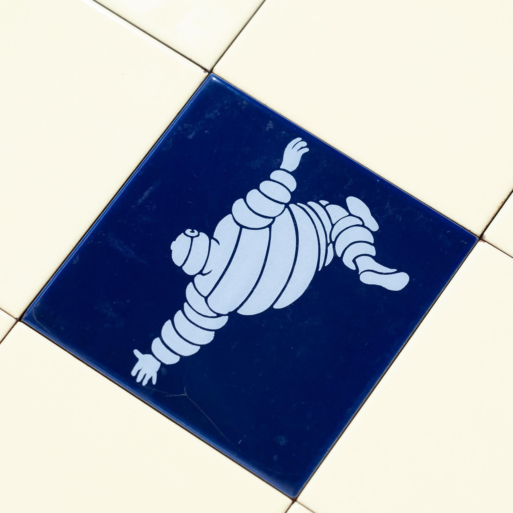 Set of 9 Vintage Beige - Yellow and Blue Michelin Man Tiles, circa 1960 In Good Condition In Barcelona, Barcelona