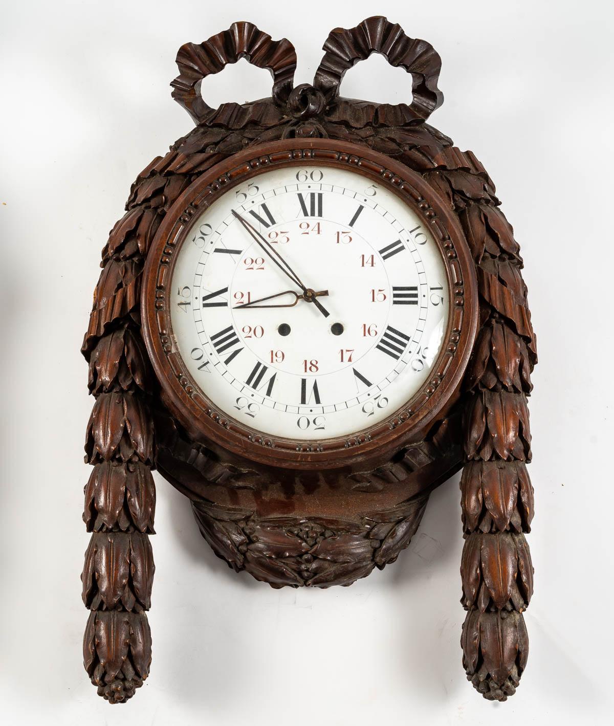 Set aus Barometer und Uhr, 19. Jahrhundert
Set aus einem Barometer und einer Uhr aus geschnitztem Holz, aus dem 19. Jahrhundert, Stil Louis XVI, Periode Napoleon III, tolle Dekoration.
Der Mechanismus der Uhr fehlt, aber es ist auf Anfrage
