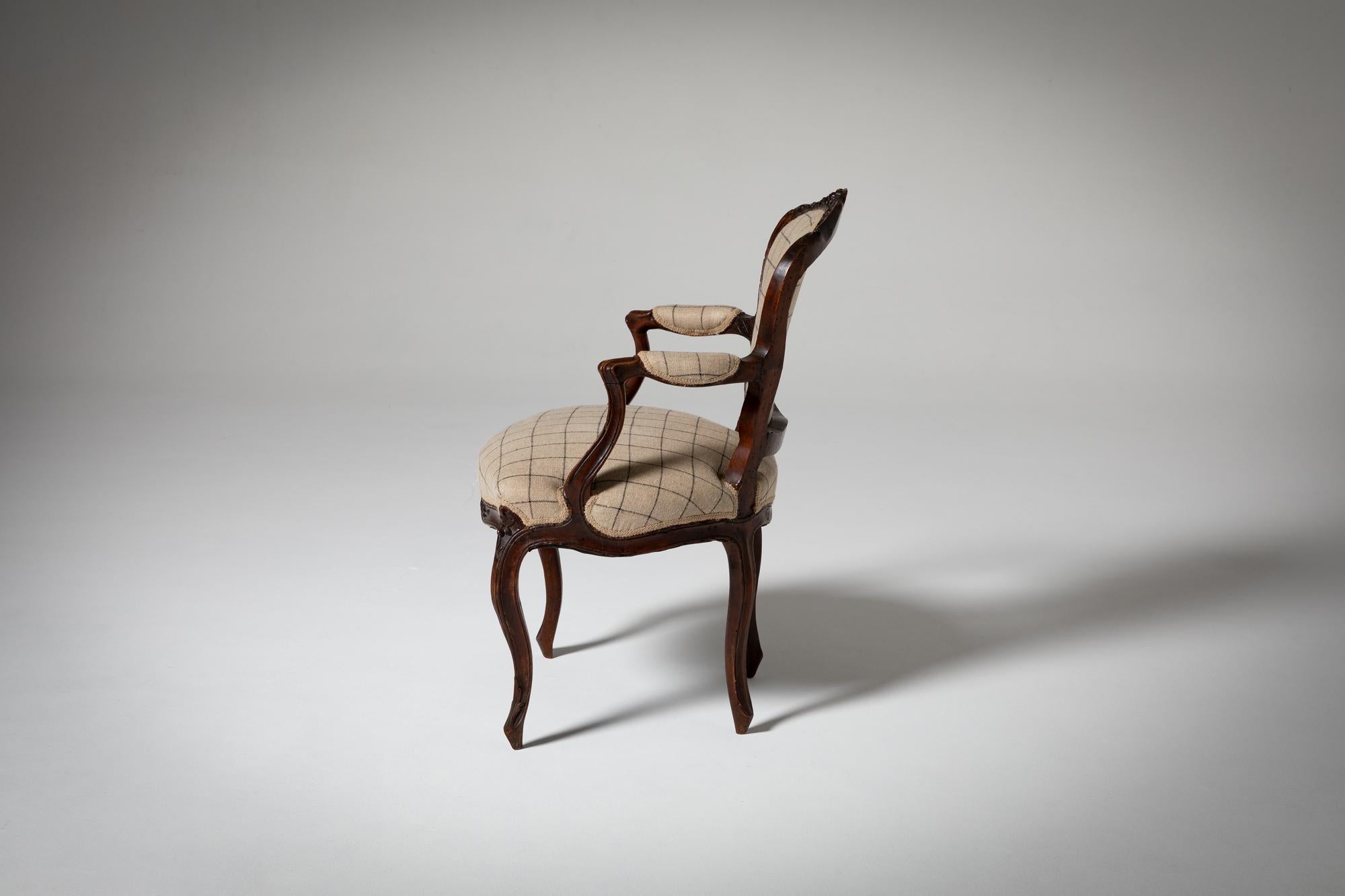 Set of a canapé and two D. José armchairs. Portugal, 18th century For Sale 4