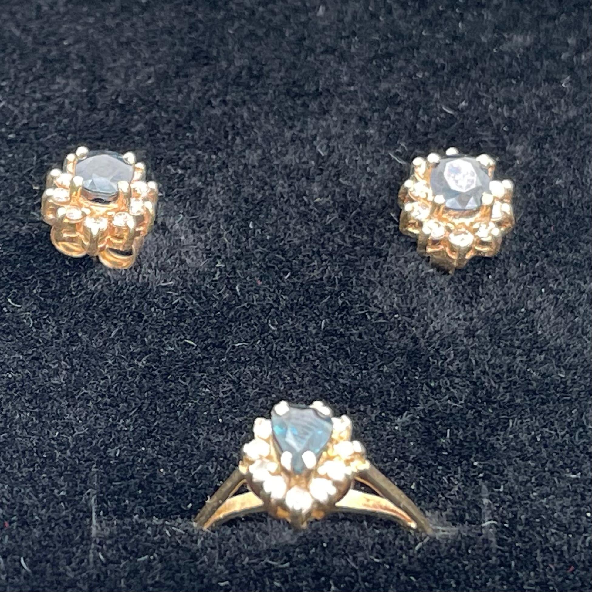 Contemporary Set of a Sapphire Ring and Pair Earrings, 14k Gold, Diamond For Sale