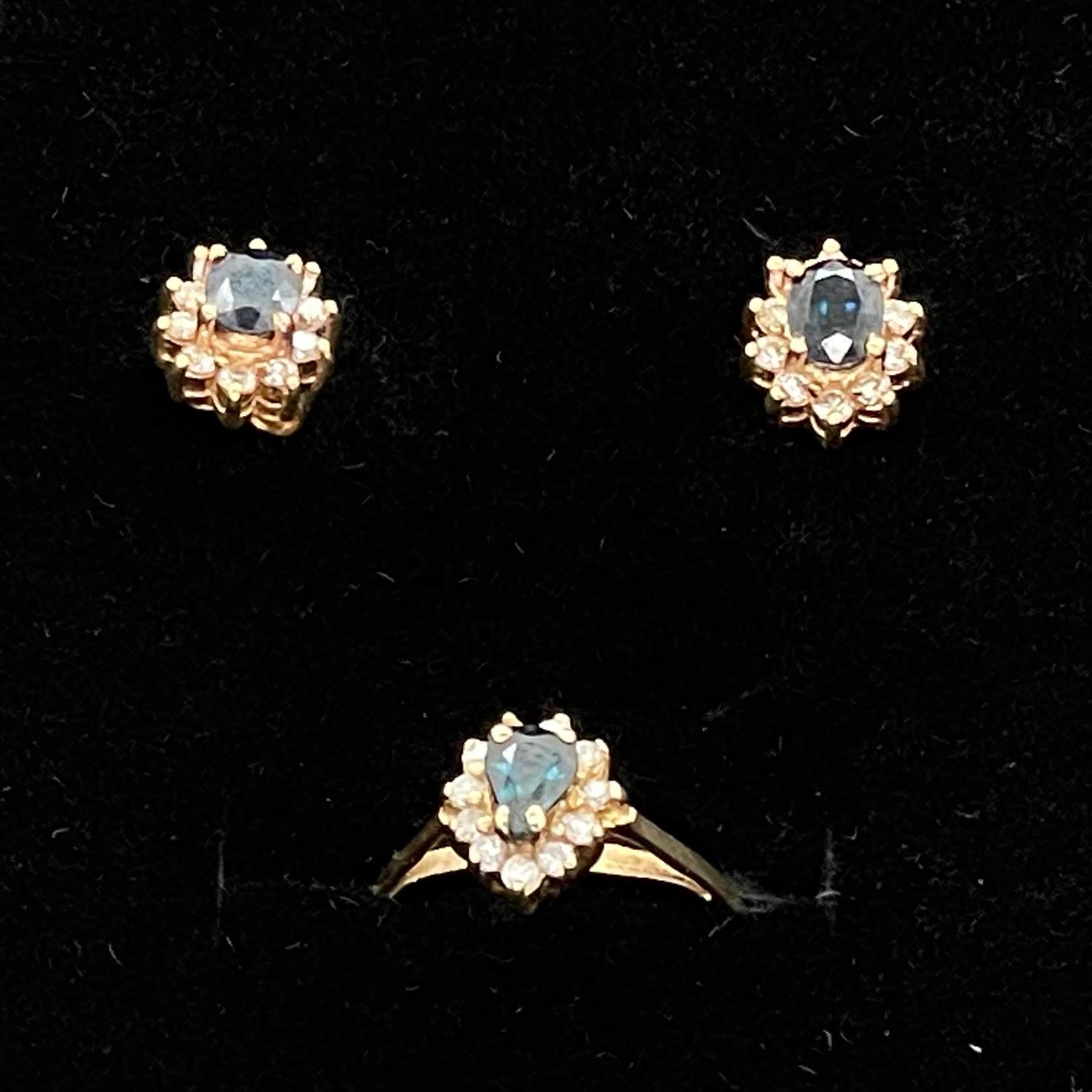Set of a Sapphire Ring and Pair Earrings, 14k Gold, Diamond In Good Condition For Sale In Manhasset, NY