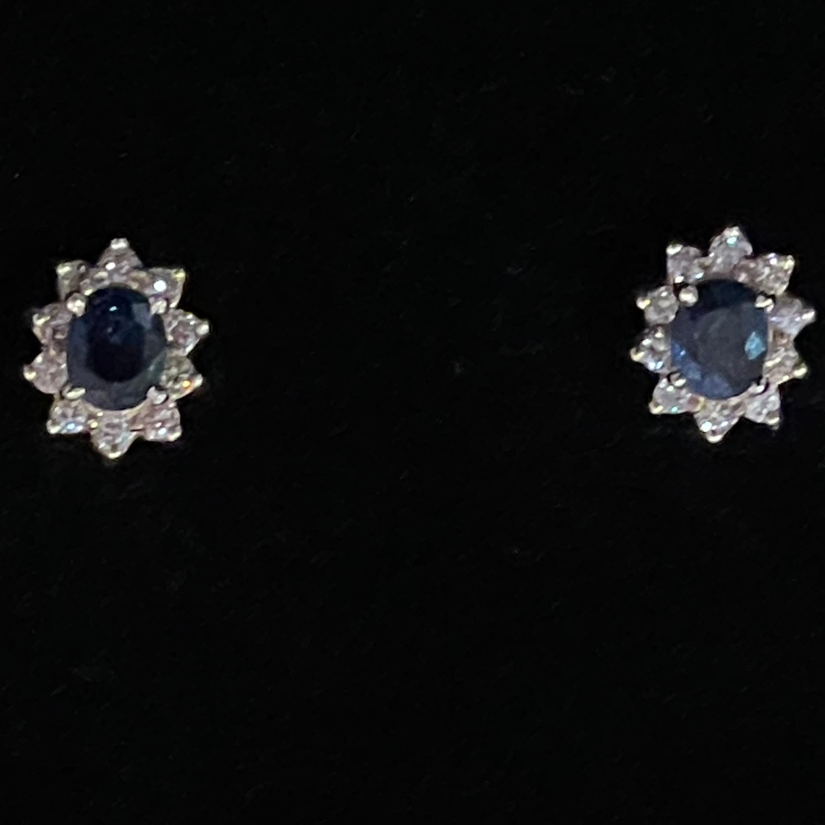 Set of a Sapphire Ring and Pair Earrings, 14k Gold, Diamond For Sale 2