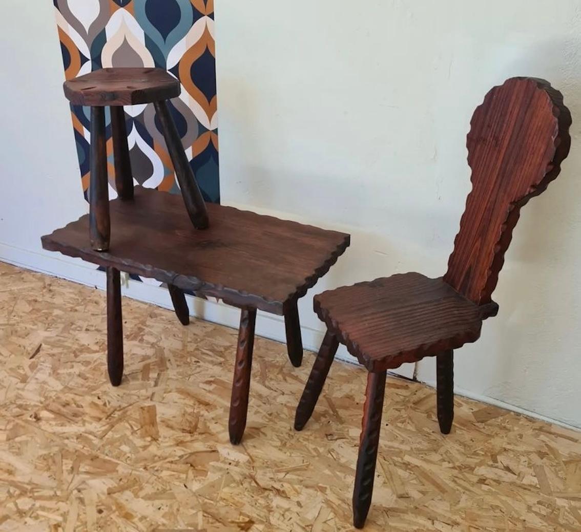 Français Ensemble de table, chaise et tabouret rustique en vente