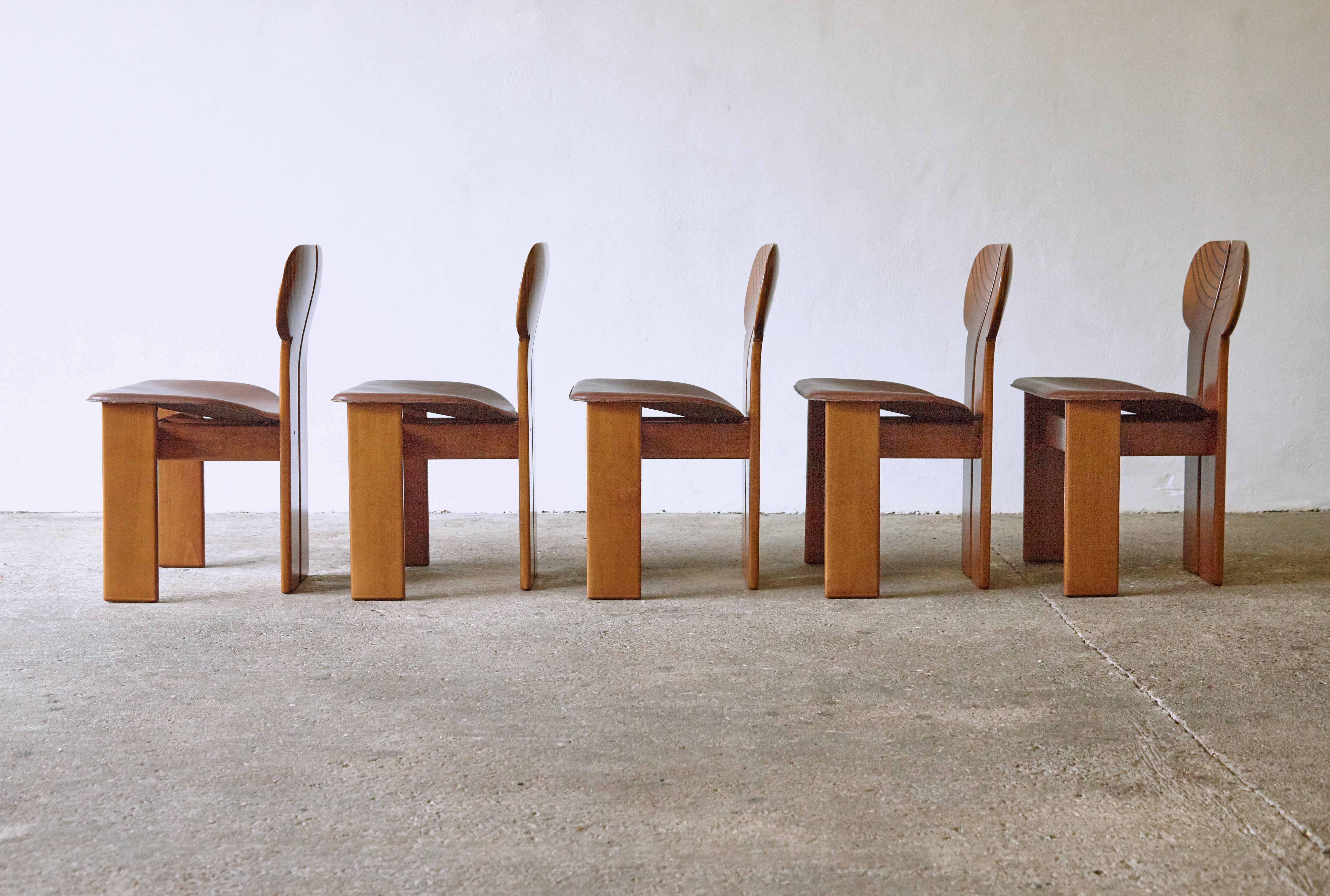 Mid-Century Modern Set of Africa Chairs Afra & Tobia Scarpa Maxalto Artona Series Italy 1970s-1980s