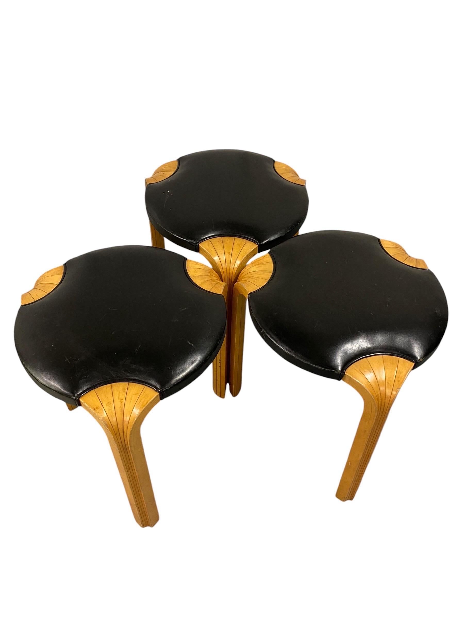 Set of Alvar Aalto Stool X600 in Birch and Original Black Leather, Artek, 1960s in vendita 4