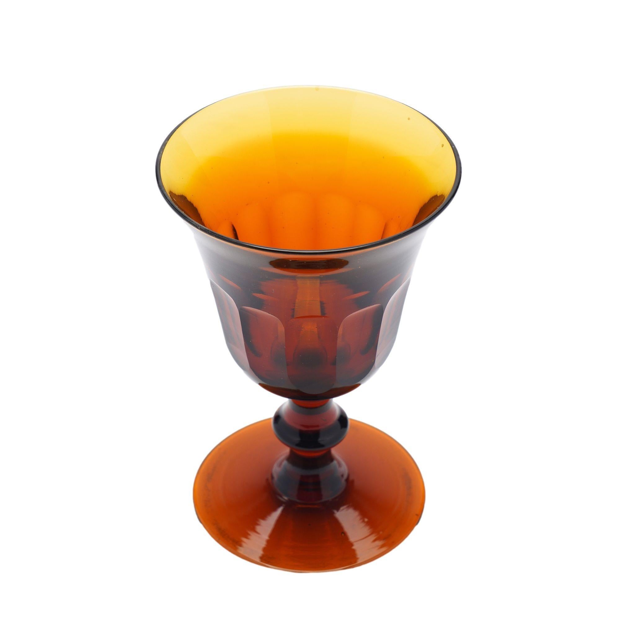 Set of amber glass stemware with decanter attributed to Phineas Dummer, c. 1830 For Sale 7