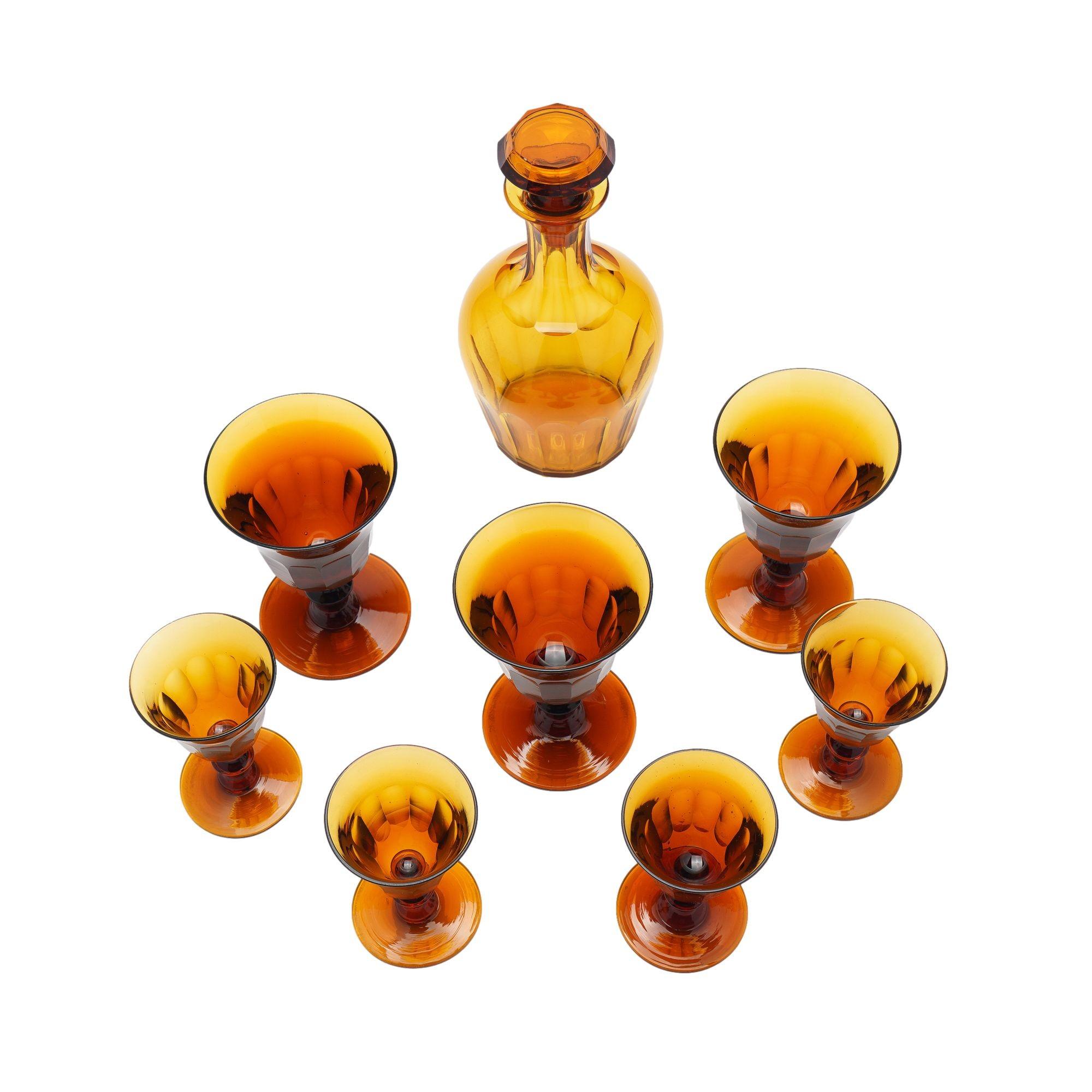 American Set of amber glass stemware with decanter attributed to Phineas Dummer, c. 1830 For Sale