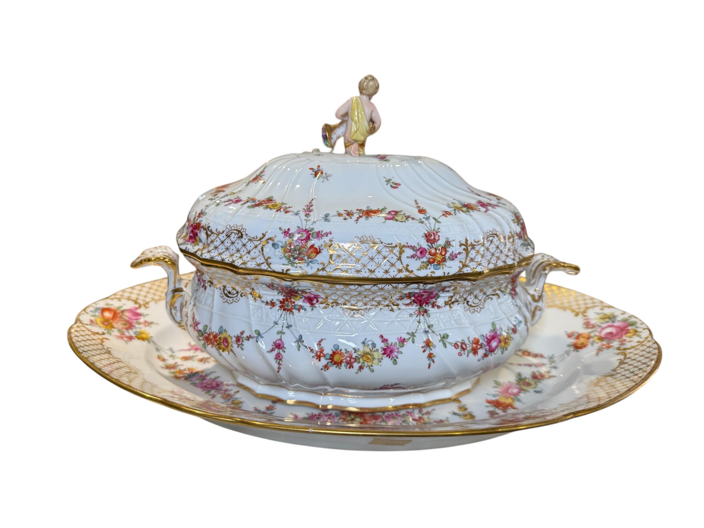 Set Of Ambrosius Lamm Of Dresden Porcelain Serverware For Sale 4