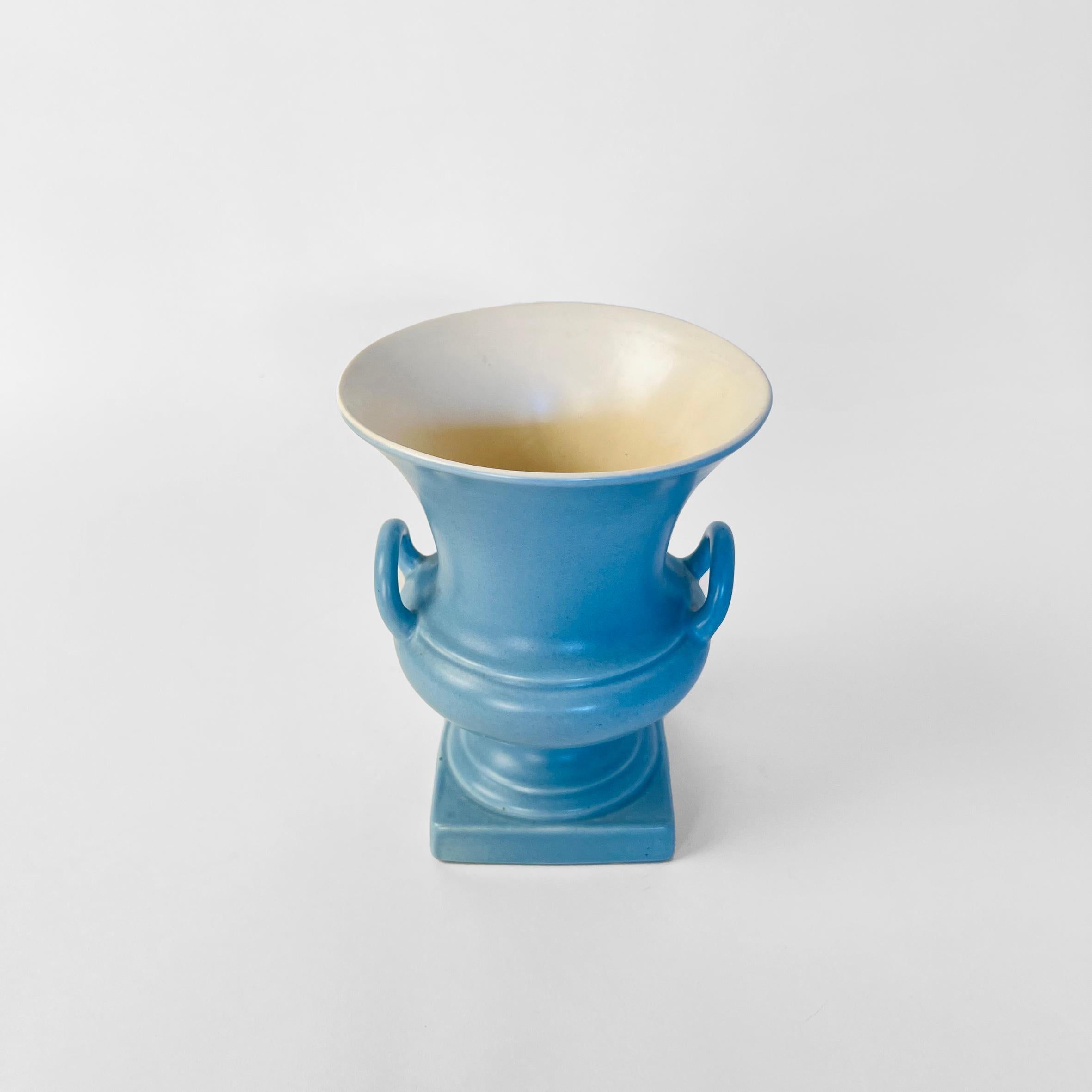 Vernissé Ensemble d'urnes et de coupes basses en céramique américaine, années 1950 en vente