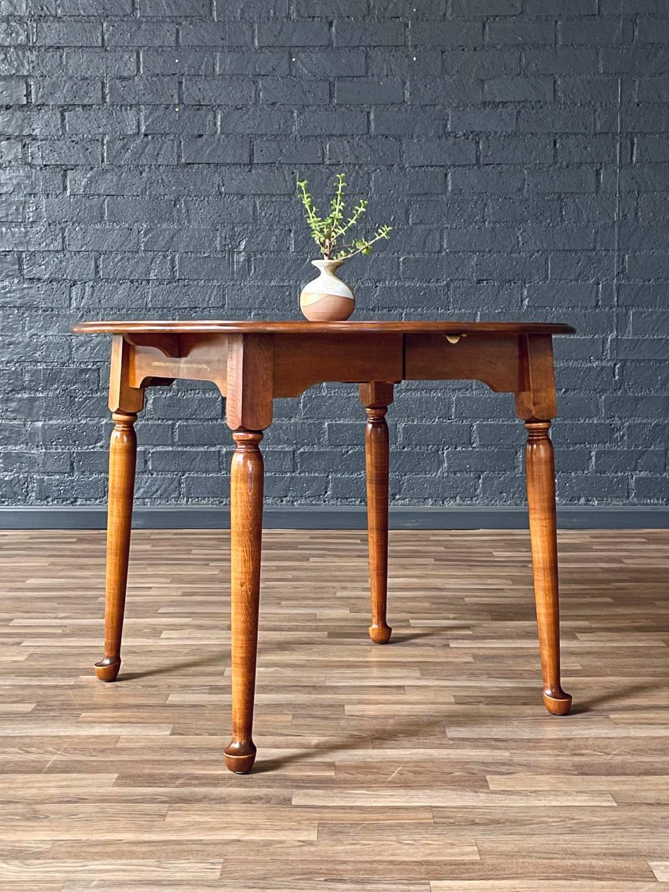 Set of American Colonial Style Dining Set w/ Stenciled Windsor Chairs For Sale 2