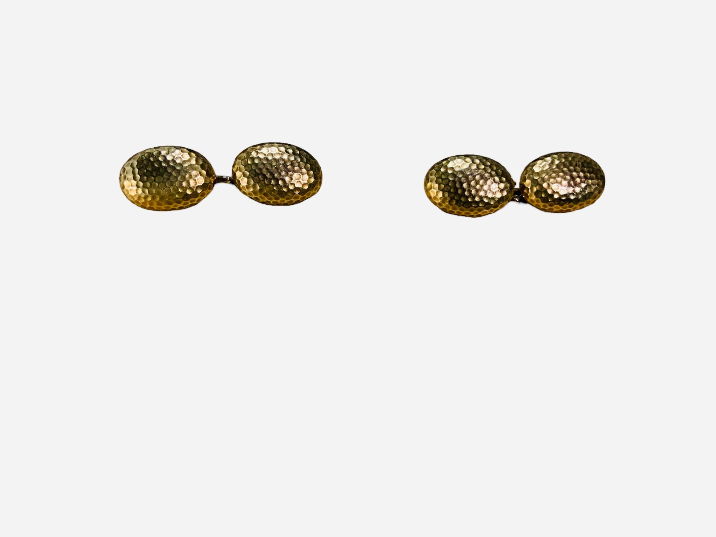 Set of an 18k Yellow Gold Hammered Cufflinks and Buttons For Sale 7