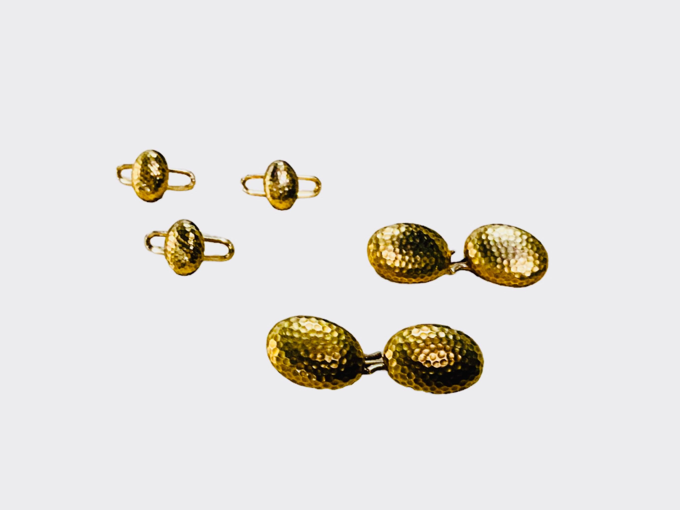 Set of an 18k Yellow Gold Hammered Cufflinks and Buttons For Sale 9