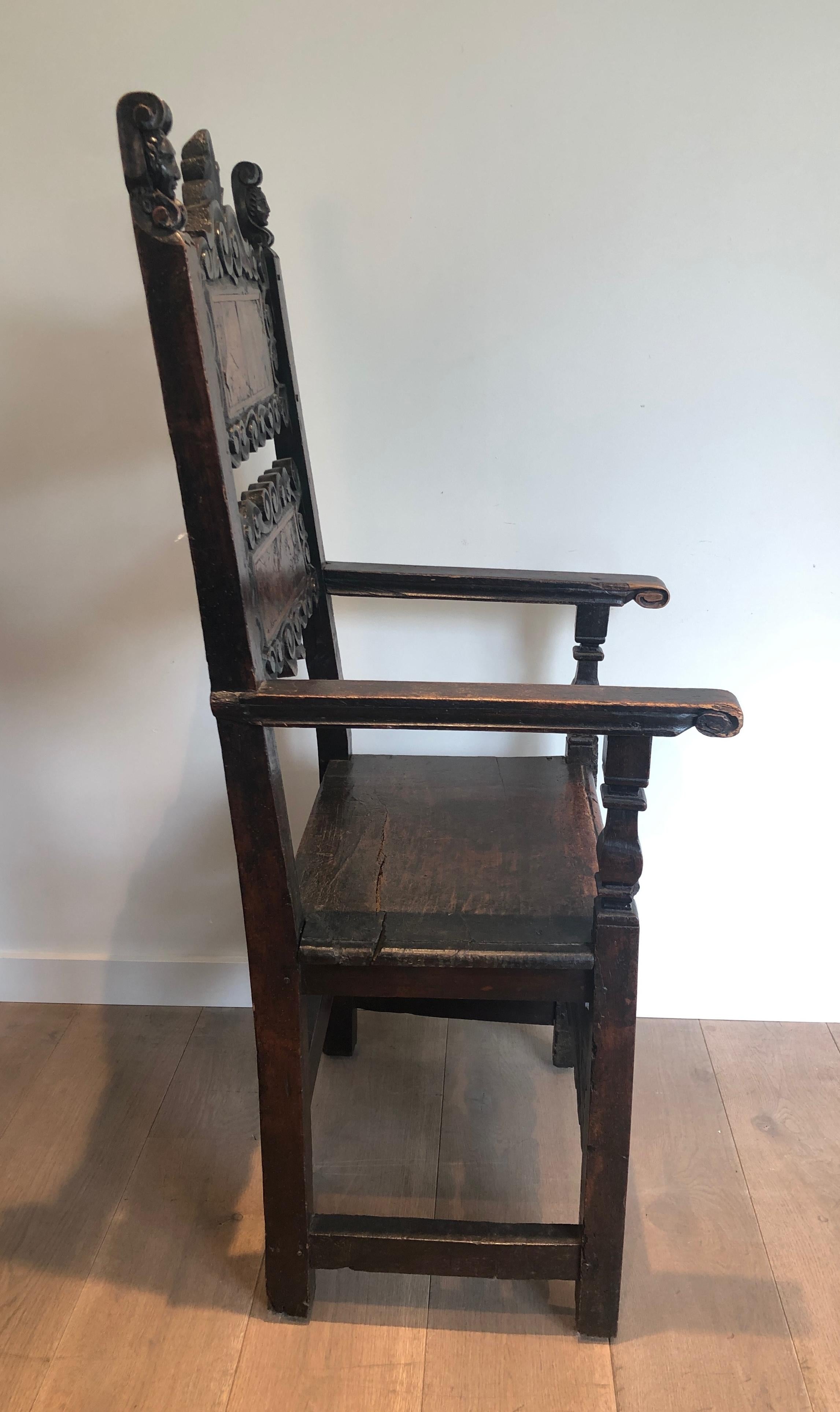 Français Ensemble d'un fauteuil et d'une paire de chaises en noyer de la Renaissance italienne en vente
