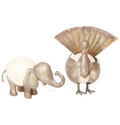 Sculptures Anthony Redmile en forme d'œuf d'autruche:: d'éléphant et de paon en argent