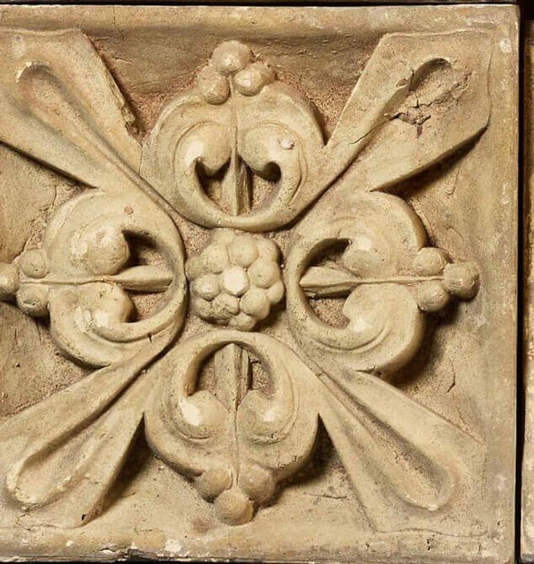 Inglese Set di placche in terracotta antica del XIX secolo in vendita
