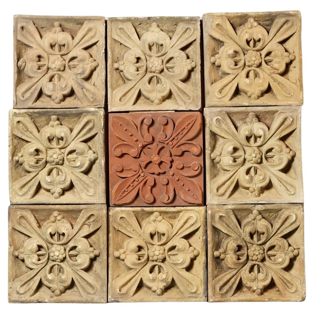 Ensemble de plaques anciennes en terre cuite du 19ème siècle