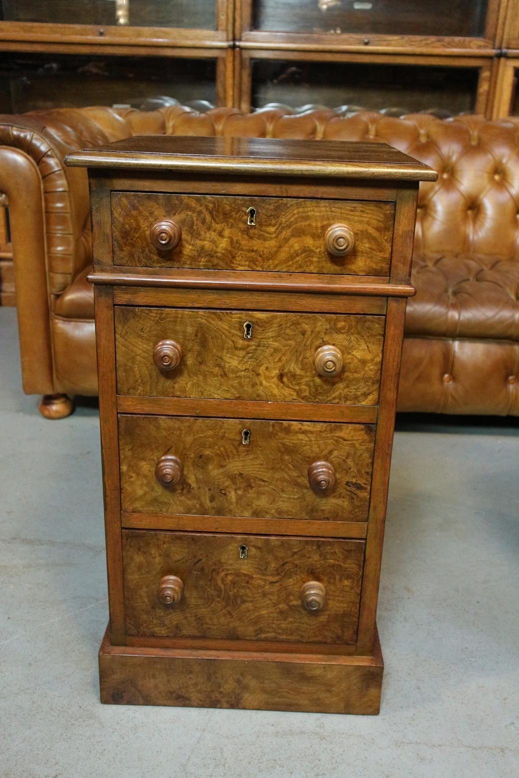 Set of antique burr walnut bedside tables All in good condition.
Origin: England
Period: circa 1900
Size: 39cm x D 35cm x H 72cm.
