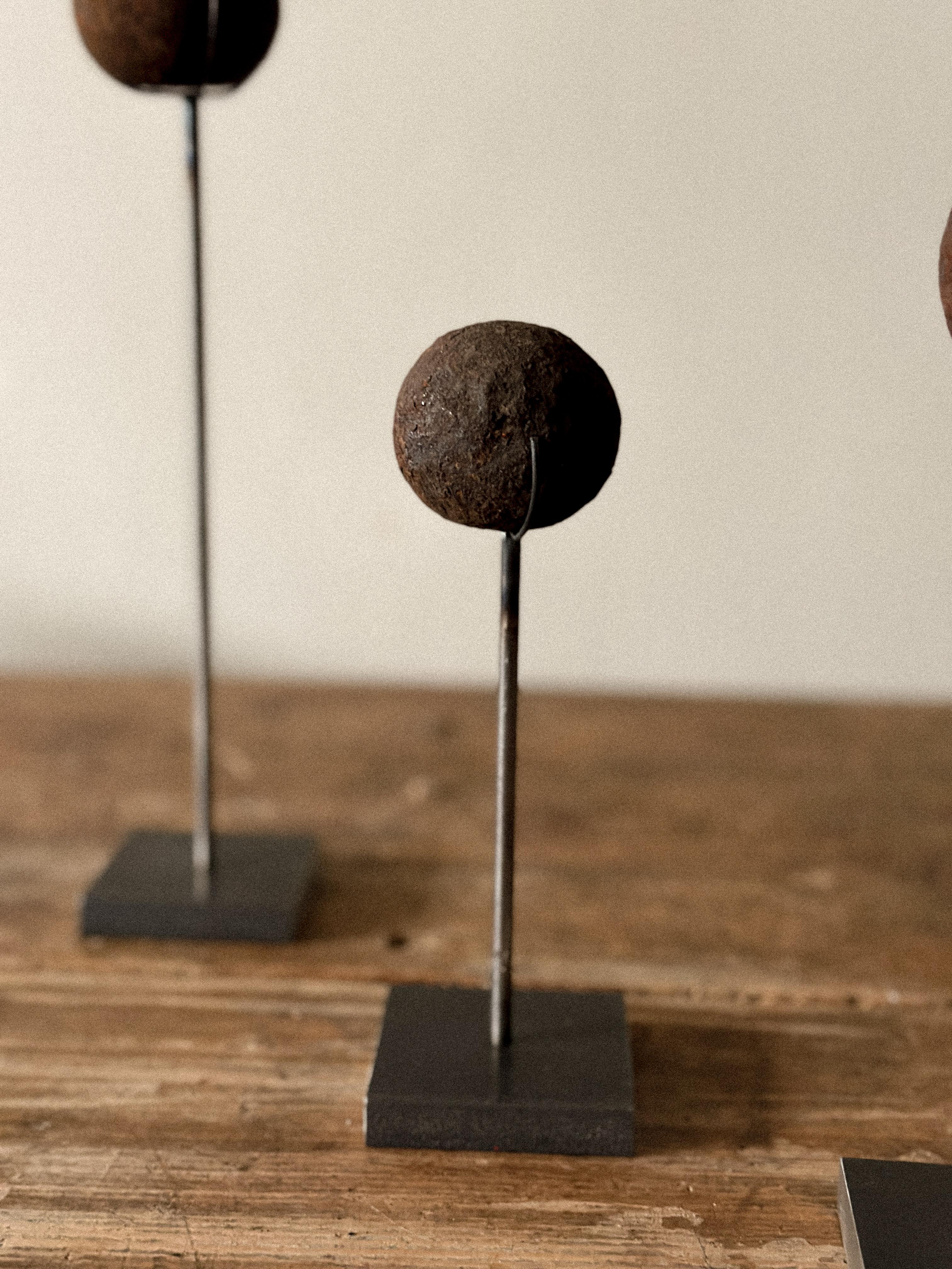 Set of Antique Cannonballs on Custom Stands, Wabi Sabi, Norway, c. 1800s In Good Condition For Sale In Hønefoss, 30