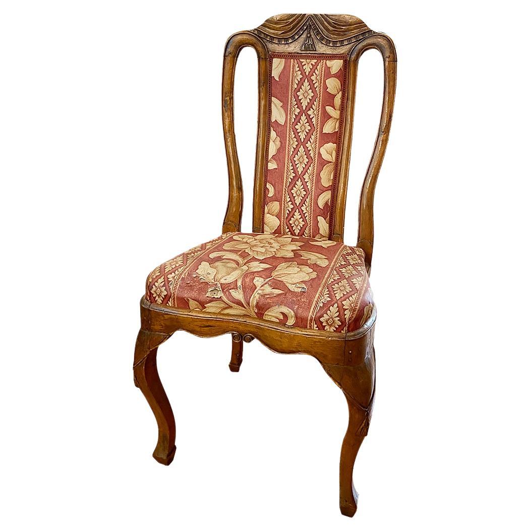 Ensemble de chaises anciennes en vente