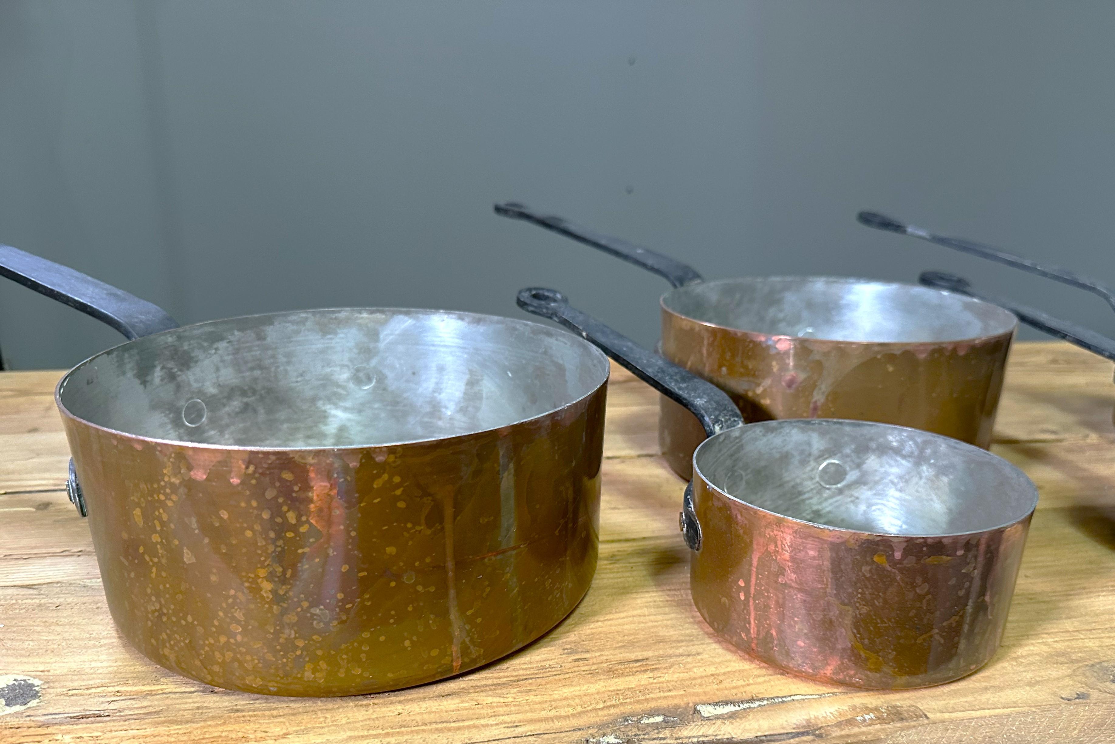 Set of Antique Cooking Pots Copper and cast Iron Handels, France 1900 For Sale 8