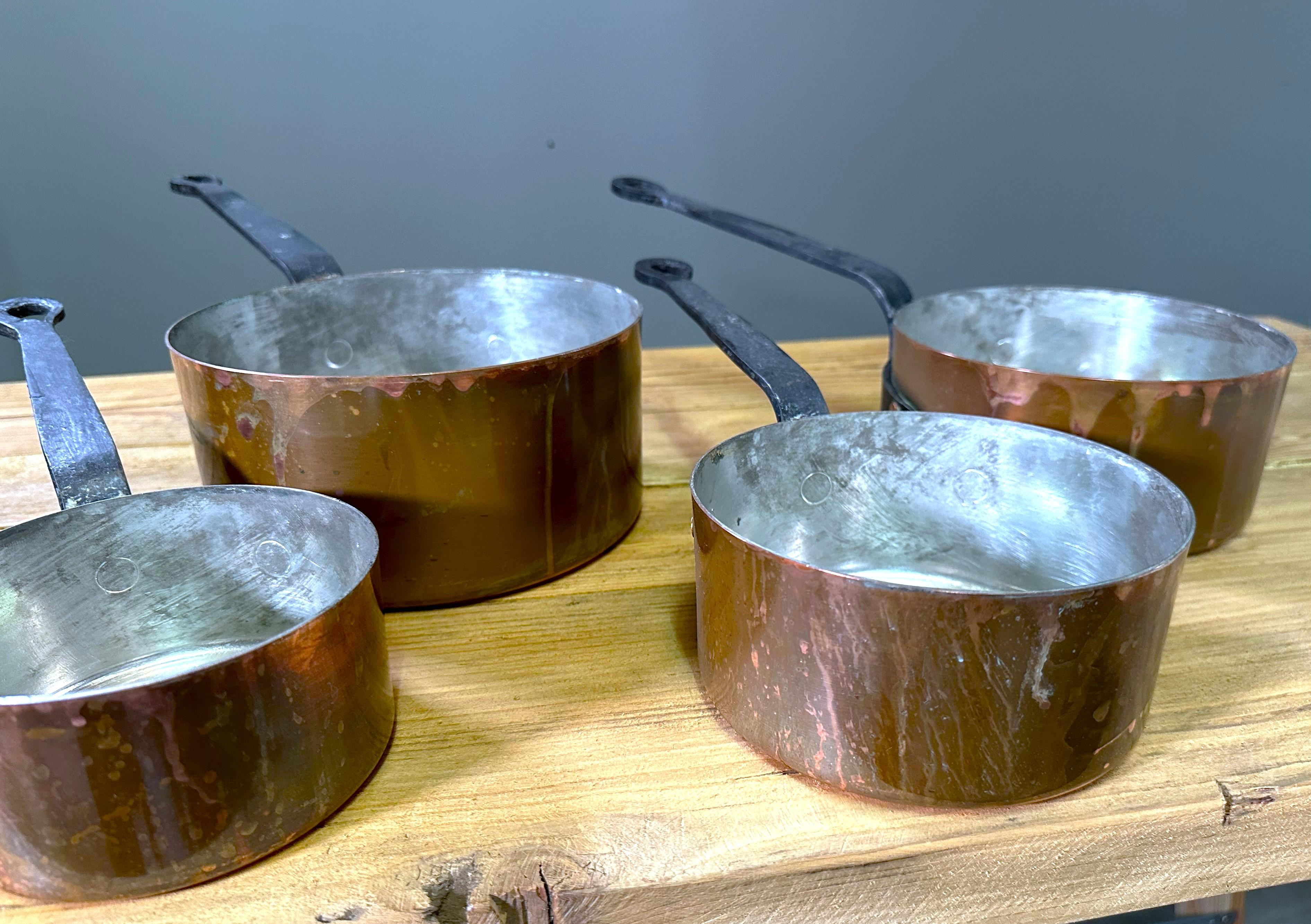 Set of Antique Cooking Pots Copper and cast Iron Handels, France 1900 For Sale 9