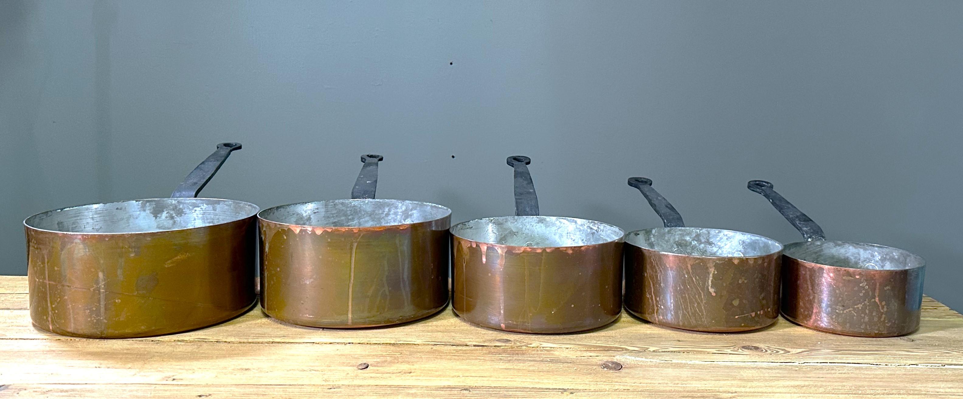 Set of Antique Cooking Pots Copper and cast Iron Handels, France 1900 For Sale 14