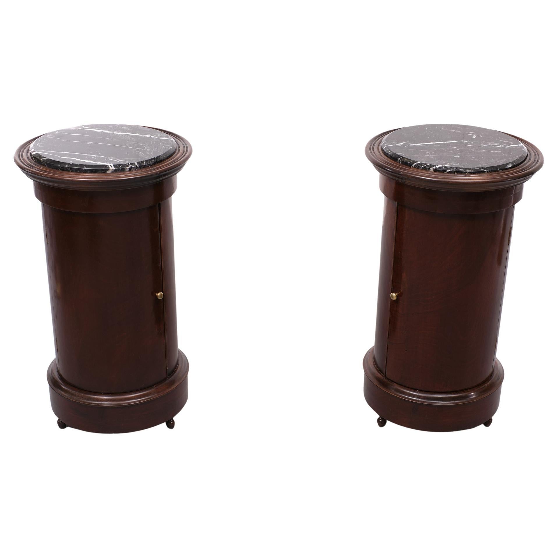 Victorian Set of Antique Cylindrical Nightstands 1880s England  For Sale