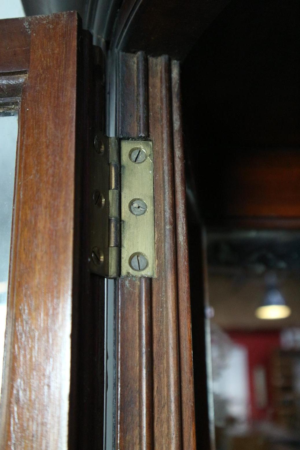 Ensemble de vitrines antiques en vente 5