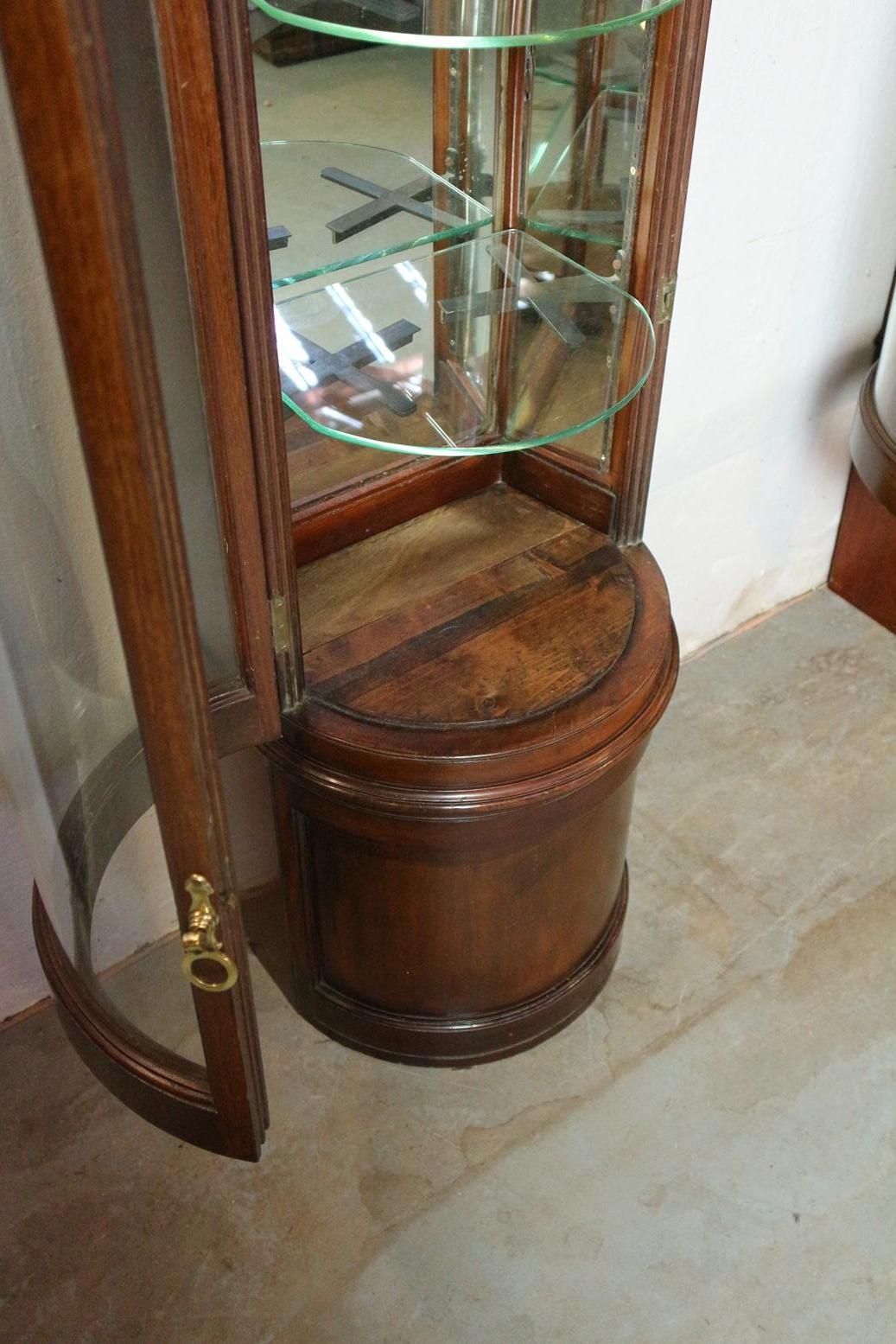 Ensemble de vitrines antiques en vente 8