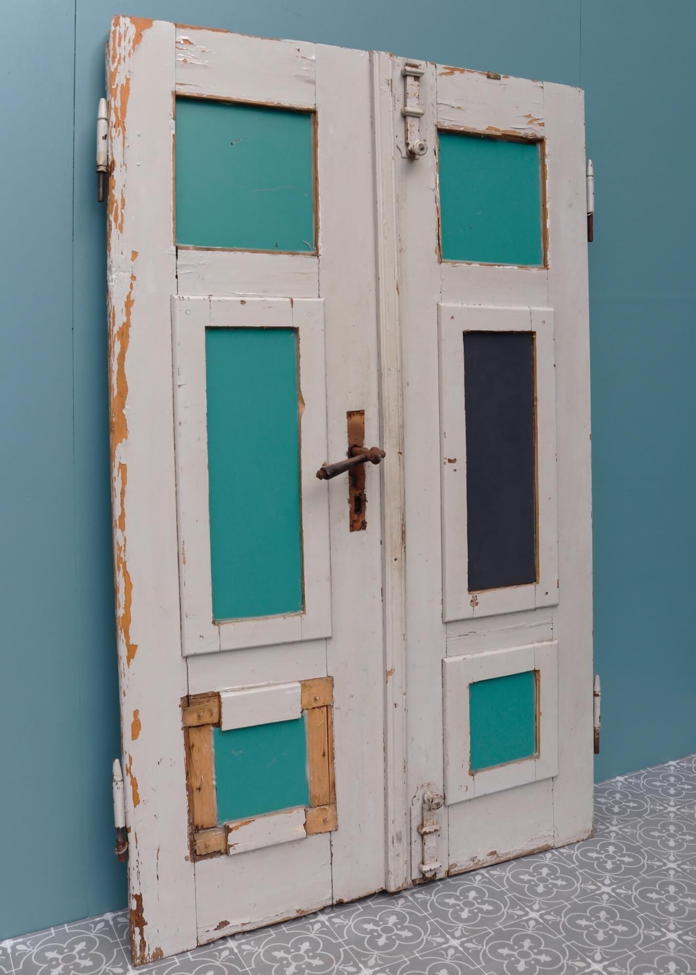 Set of Antique Double Doors with Mirrored Panels For Sale 4