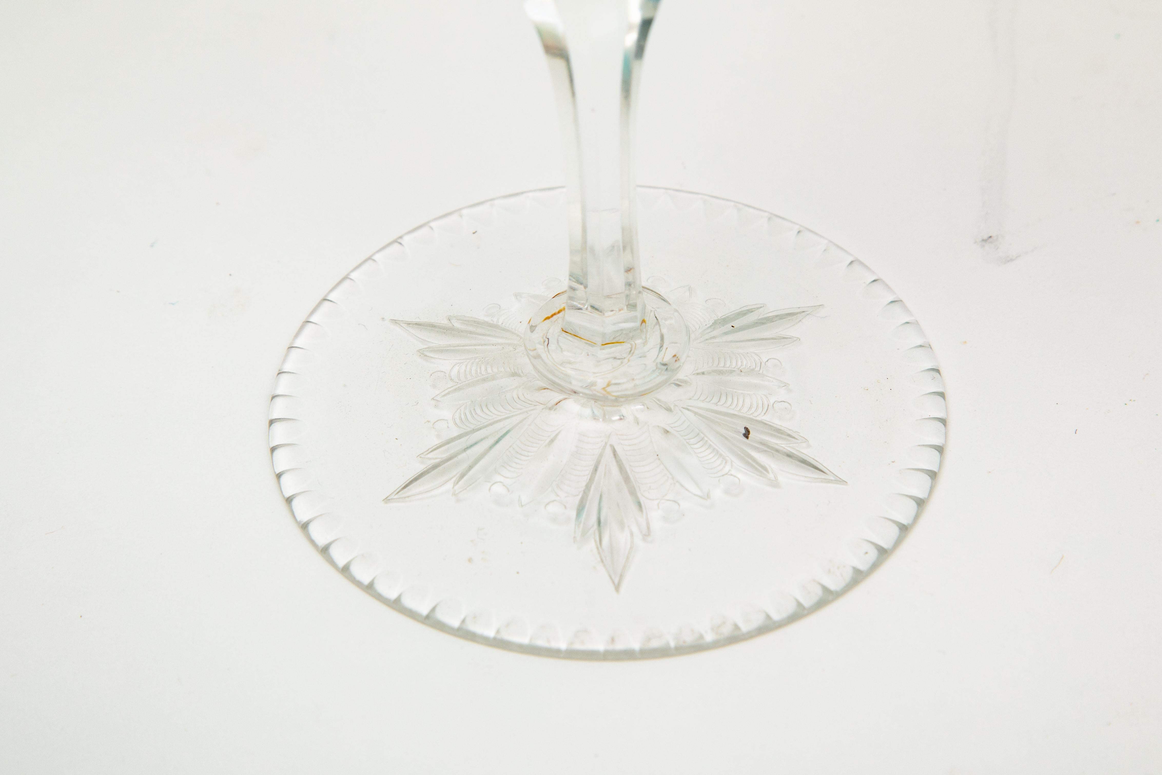 Juego de copas de vino inglesas antiguas de amatista, exquisitamente grabadas 10 en total en venta 2
