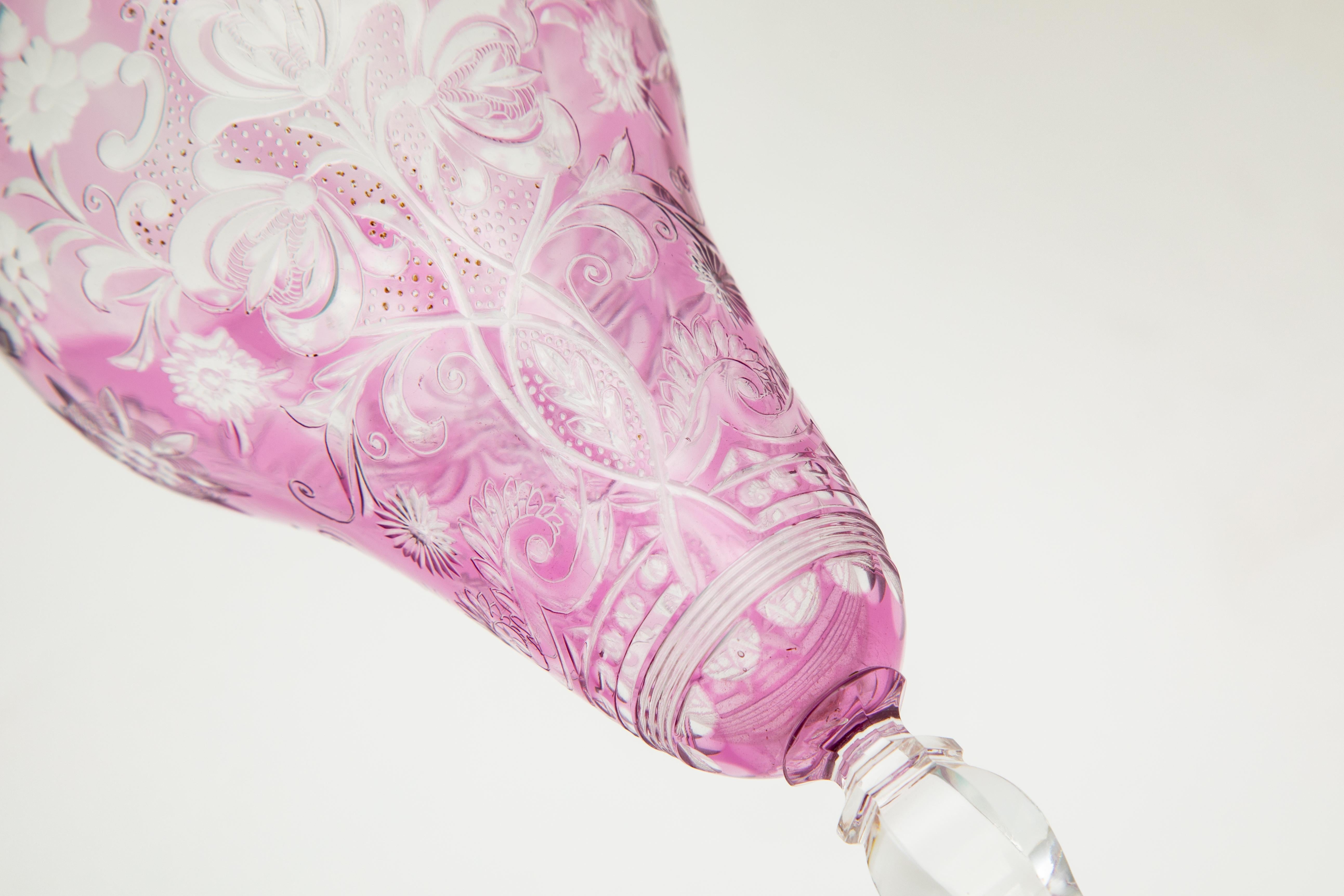 Juego de copas de vino inglesas antiguas de amatista, exquisitamente grabadas 10 en total Hecho a mano en venta