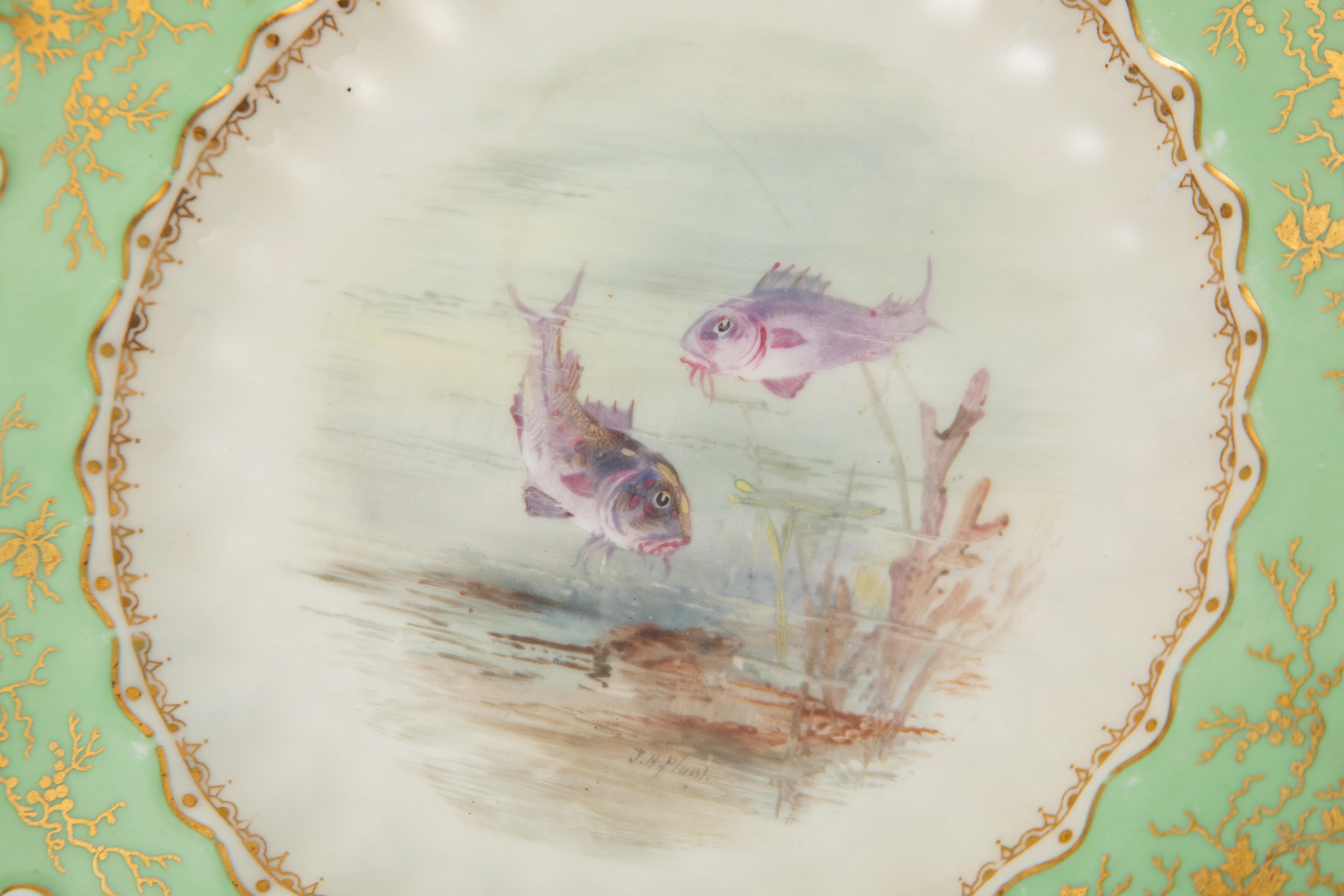 Set di antichi piatti da pesce inglesi dipinti a mano, ordine personalizzato Grande dettaglio delle conchiglie in vendita 2