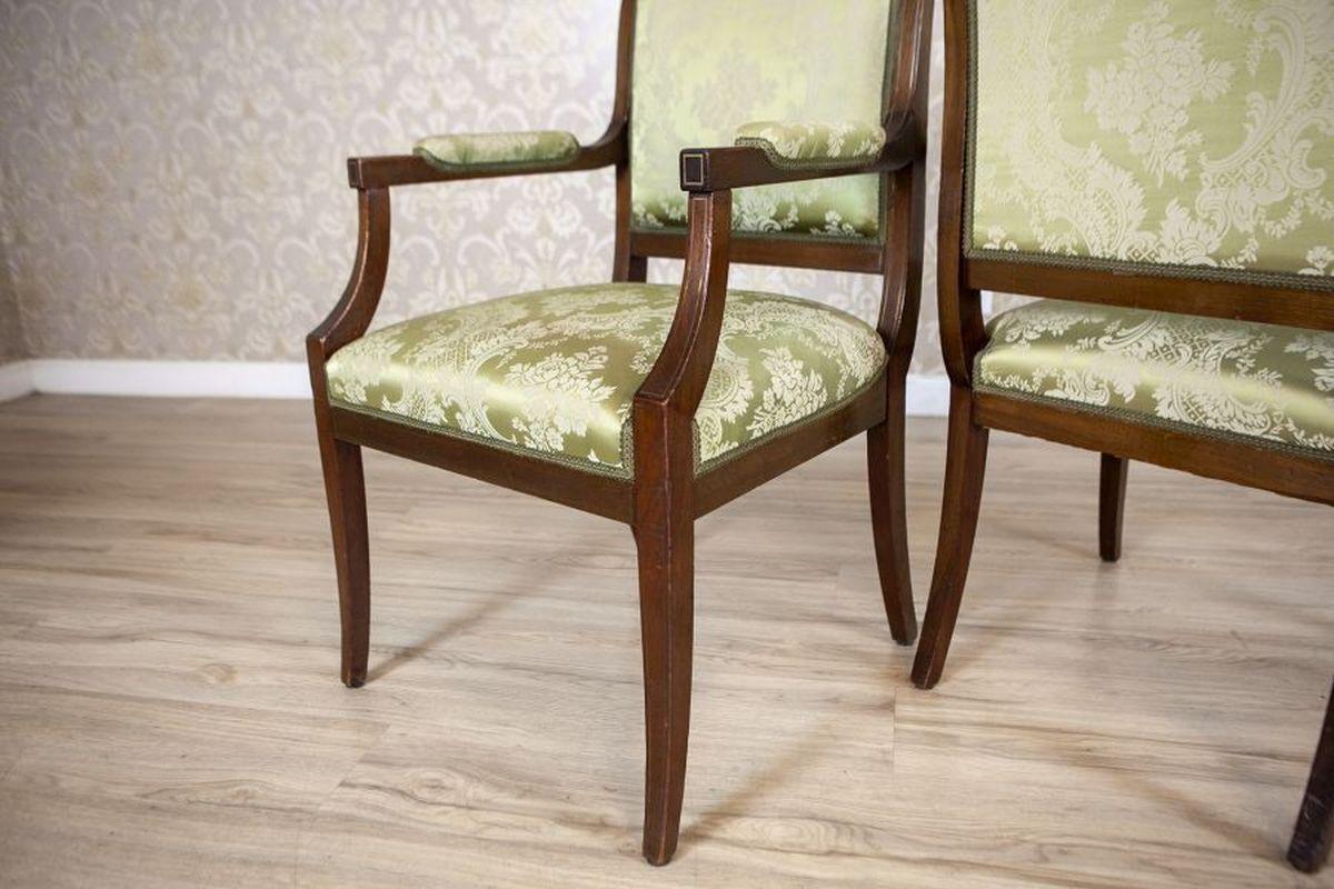 Ensemble de meubles anciens en noyer anglais de la fin du 19e siècle en vente 5