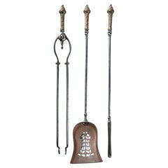 Ensemble de 3 outils de cheminée géorgiens anciens en acier poli
