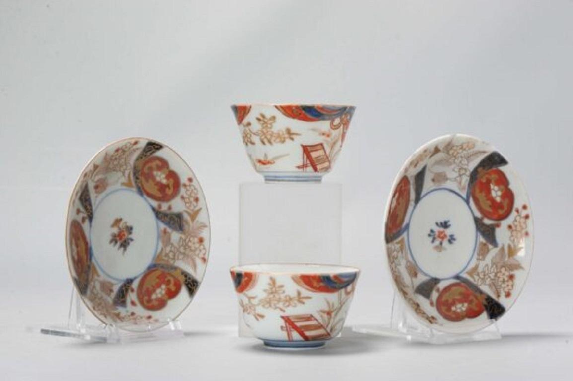 Ensemble de bols à thé en porcelaine japonaise ancienne de la période Edo, Oiseau floral Imari, c.1700 Bon état - En vente à Amsterdam, Noord Holland