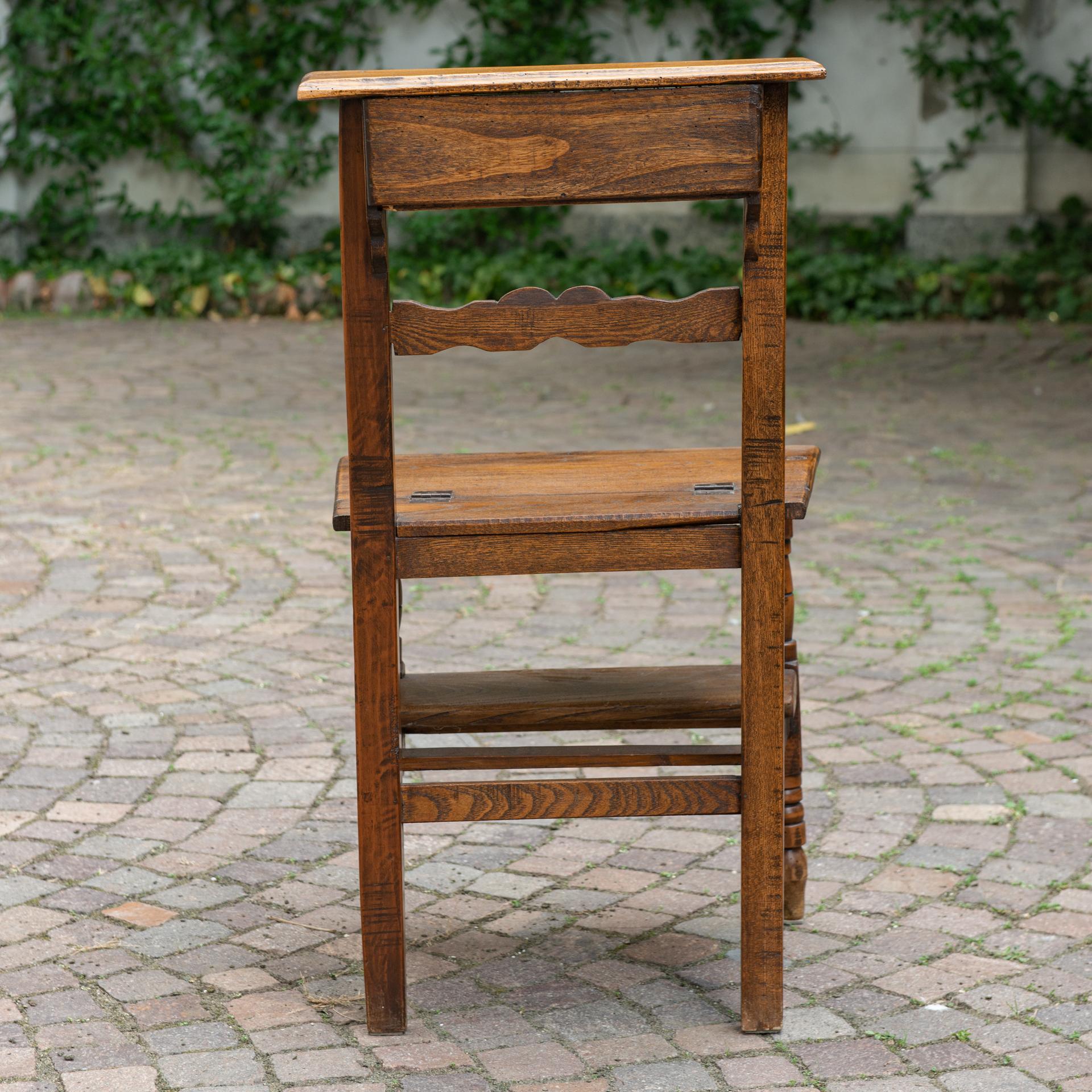 Hand-Crafted Set of Antique Kneeling Chairs from Italy For Sale