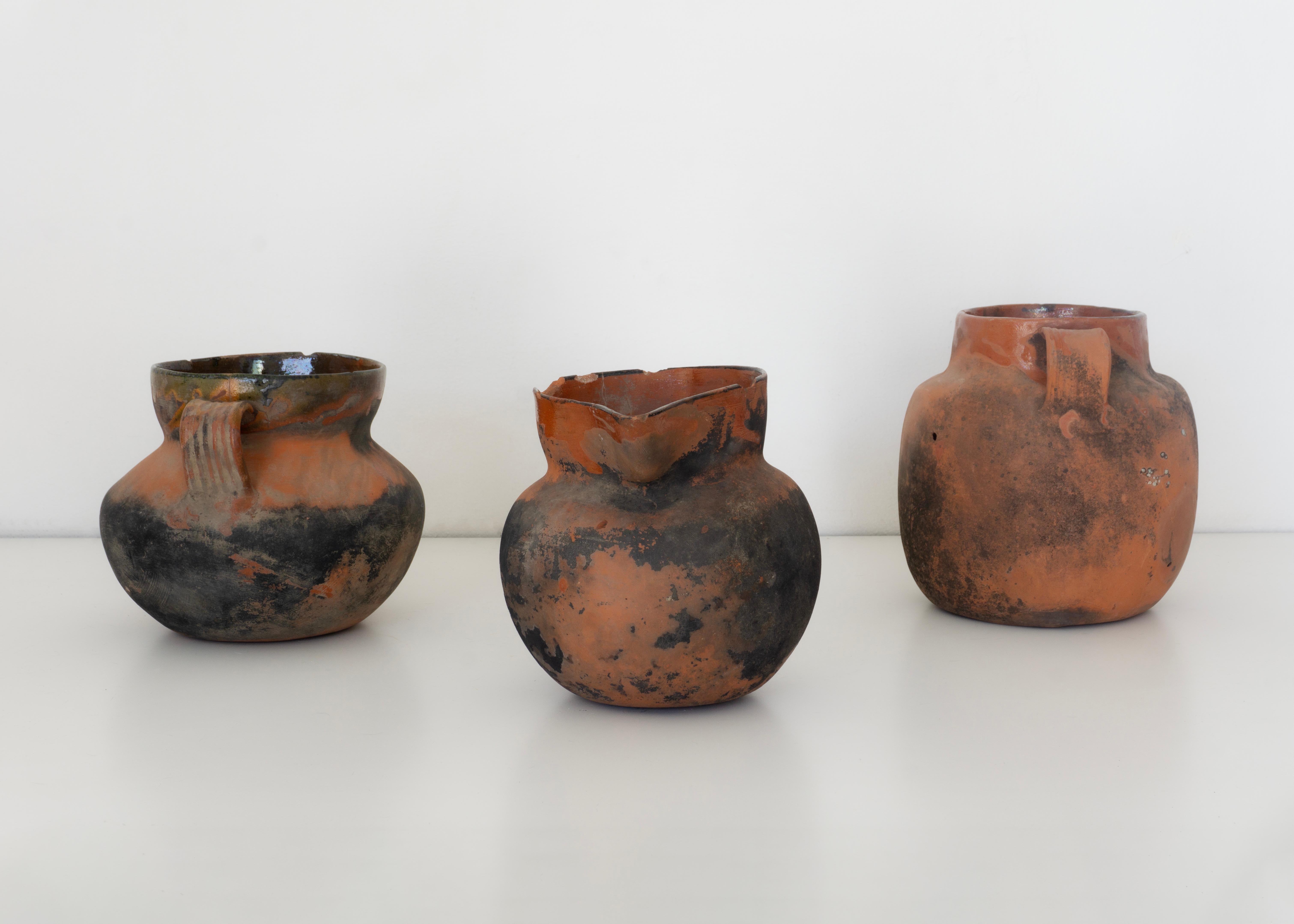 Hand-Crafted Set of antique mexican kitchen pots. Morena's. XX Century. Herencias Collection For Sale