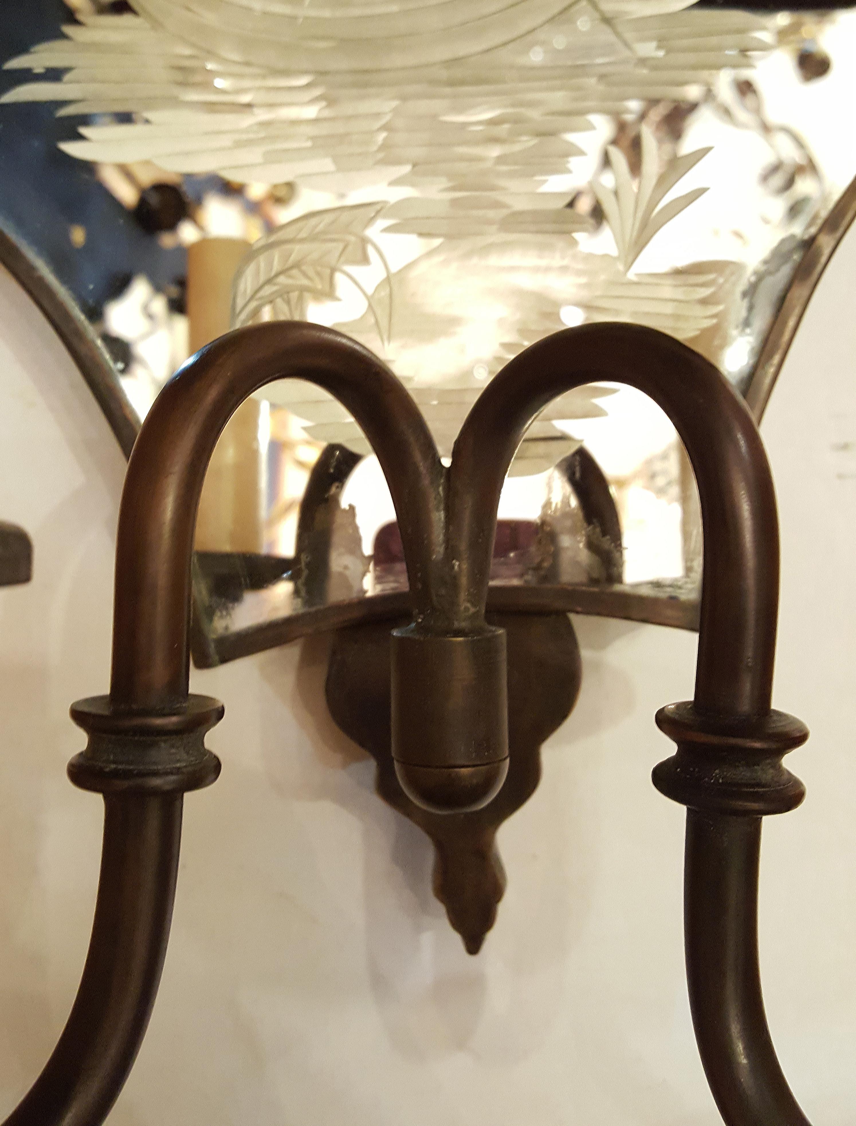 Satz Antique Mirror Sconces, pro Paar verkauft im Zustand „Gut“ im Angebot in New York, NY