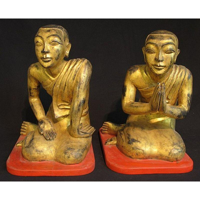 Material: wood
46 cm high 
46 cm deep
Weight: 19.1 kgs
29,5 cm wide
Namaskara mudra
Originating from Burma
19th century
Goldplated

