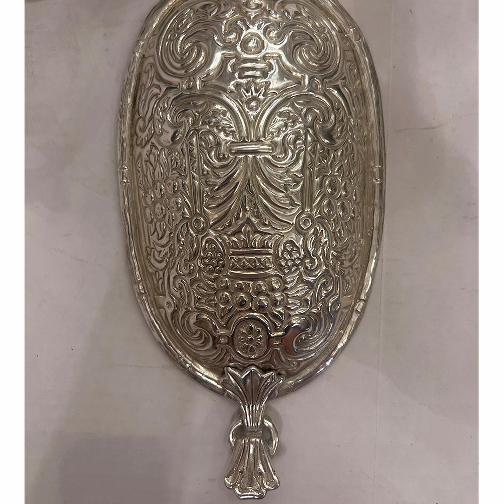 Placcato Set di lampade da sole placcate in argento antico, vendute a coppia in vendita
