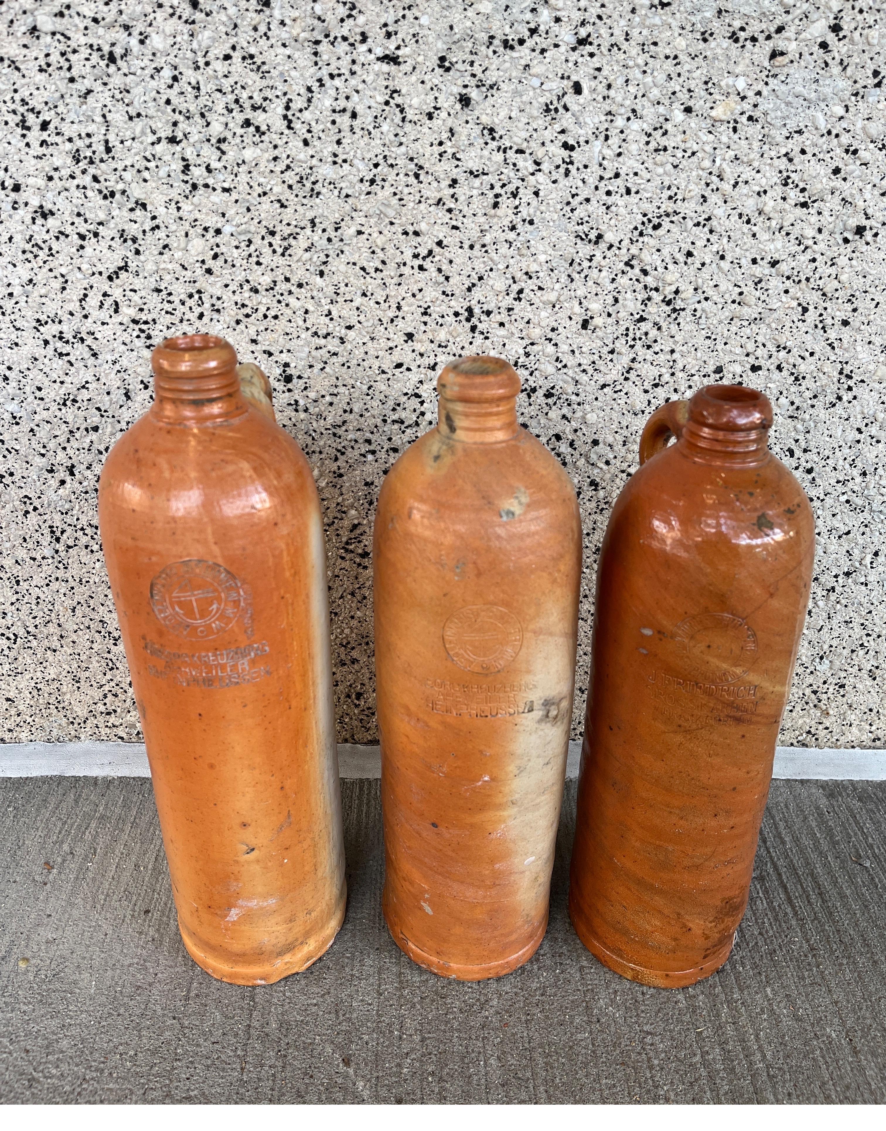 Set antiker Ginflaschen aus Steingut aus Steingut im Angebot 5