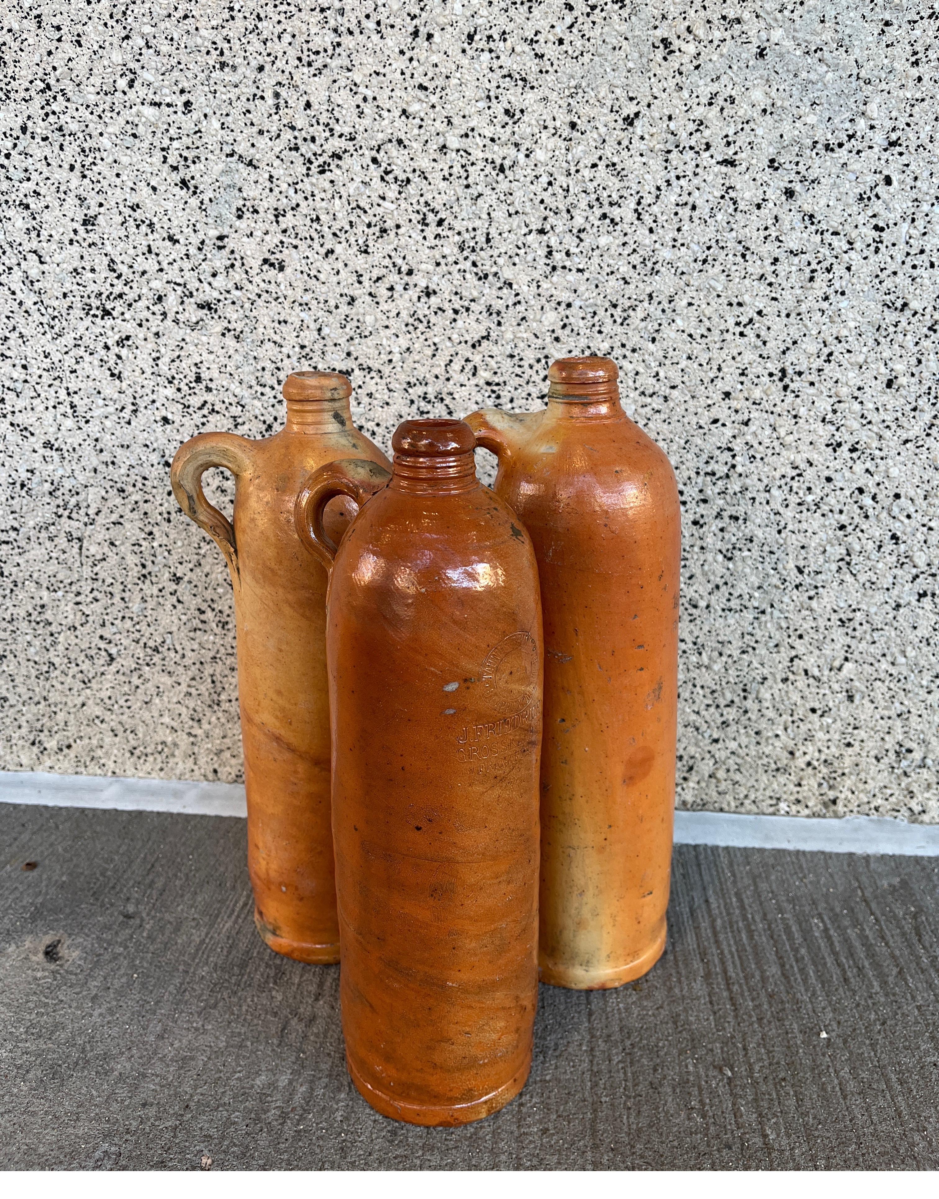 Set antiker Ginflaschen aus Steingut aus Steingut im Angebot 10
