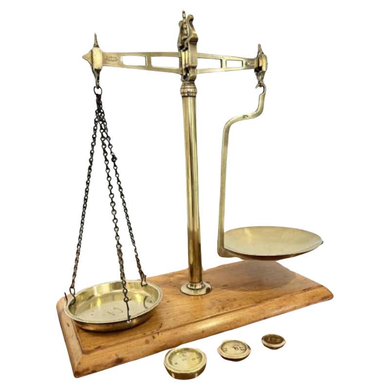 Vintage Brass Toned Scale and Tray For Sale at 1stDibs