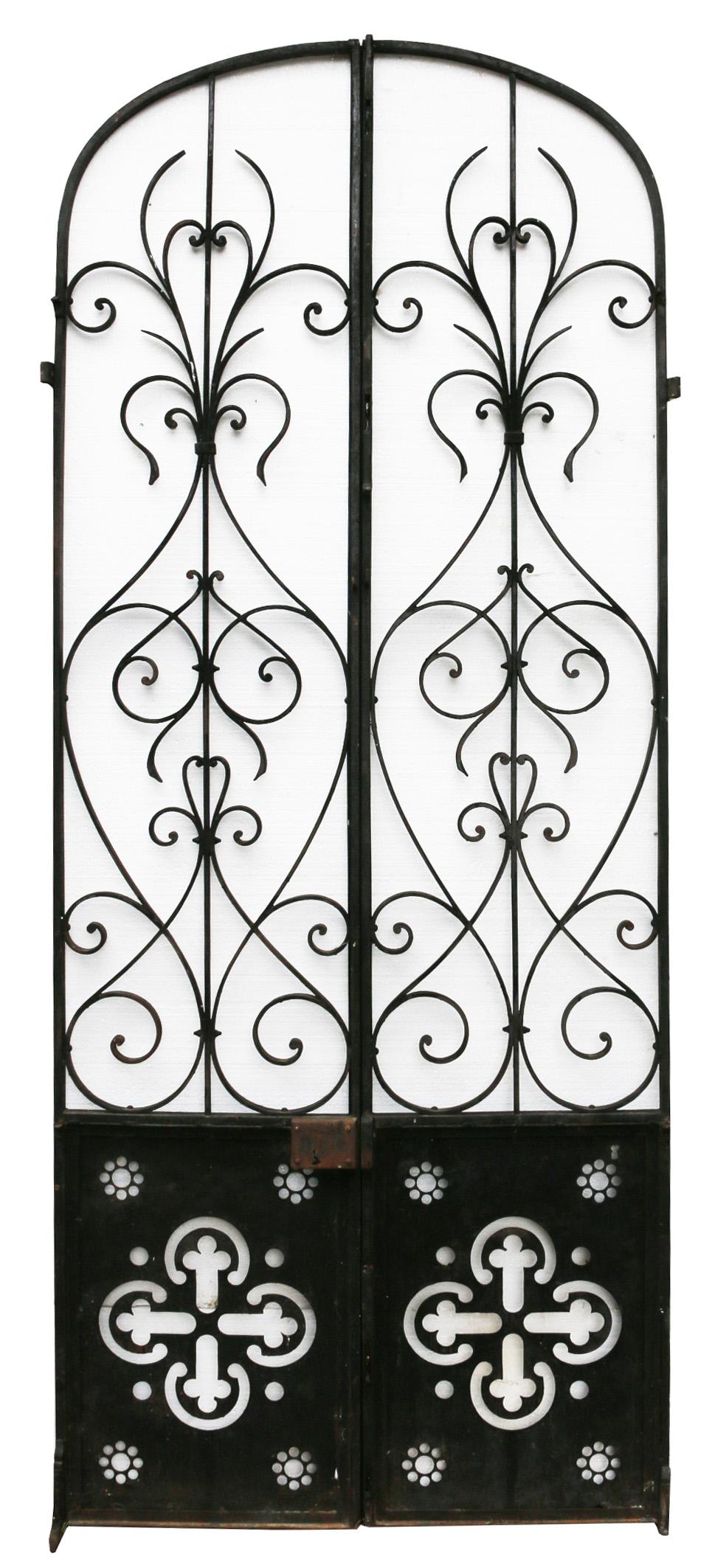 Set of Antique Wrought Iron Arched Gates In Good Condition For Sale In Wormelow, Herefordshire